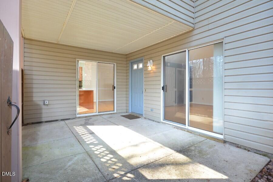 425 Summerwalk Circle Property Photo 3