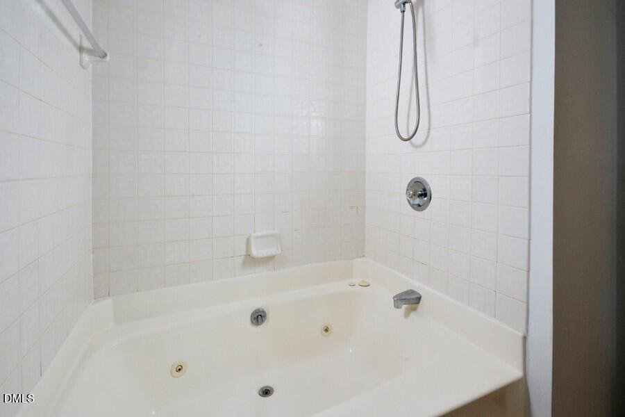 425 Summerwalk Circle Property Photo 35