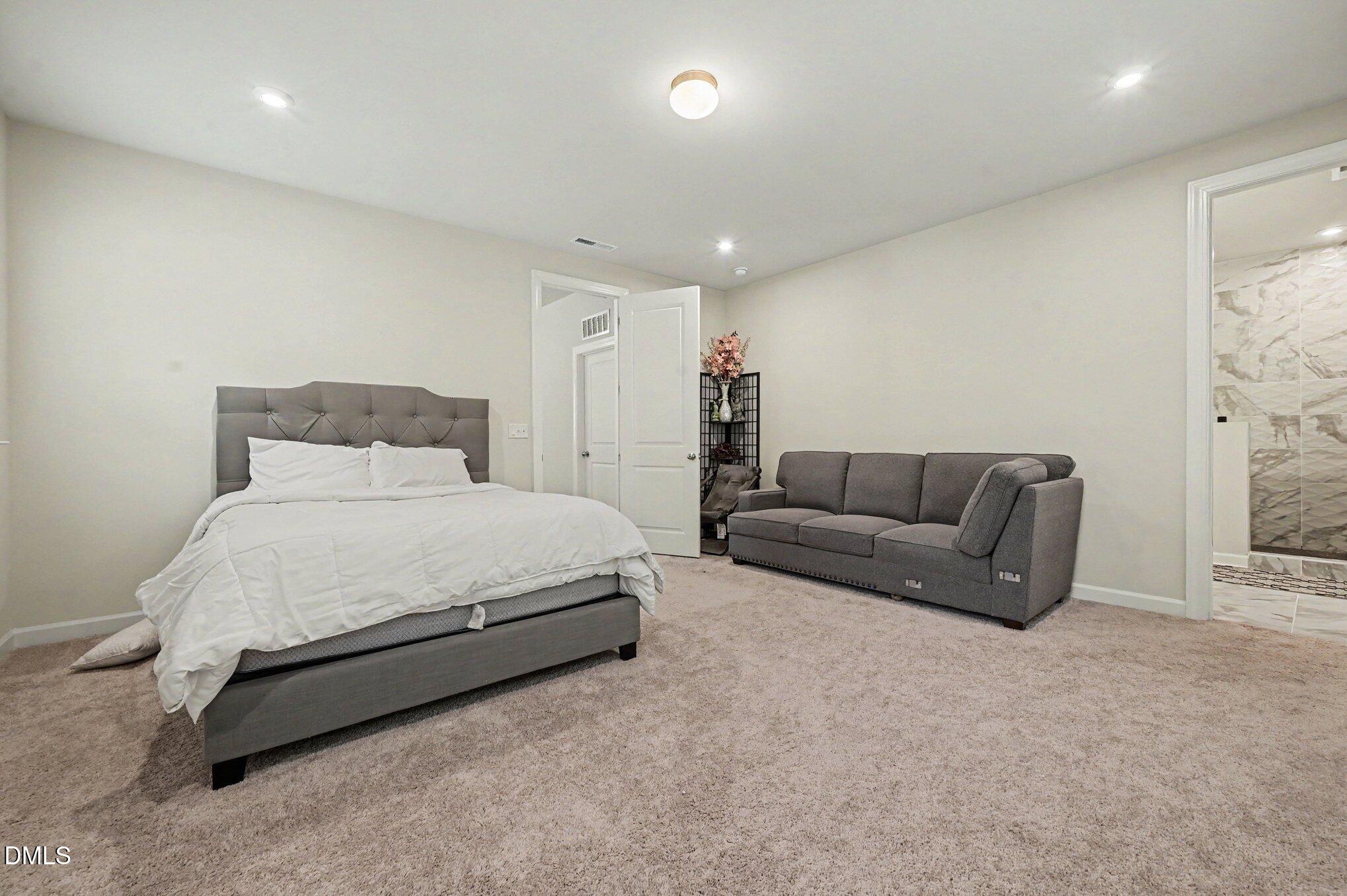 7821 Sofiana Avenue Property Photo 14