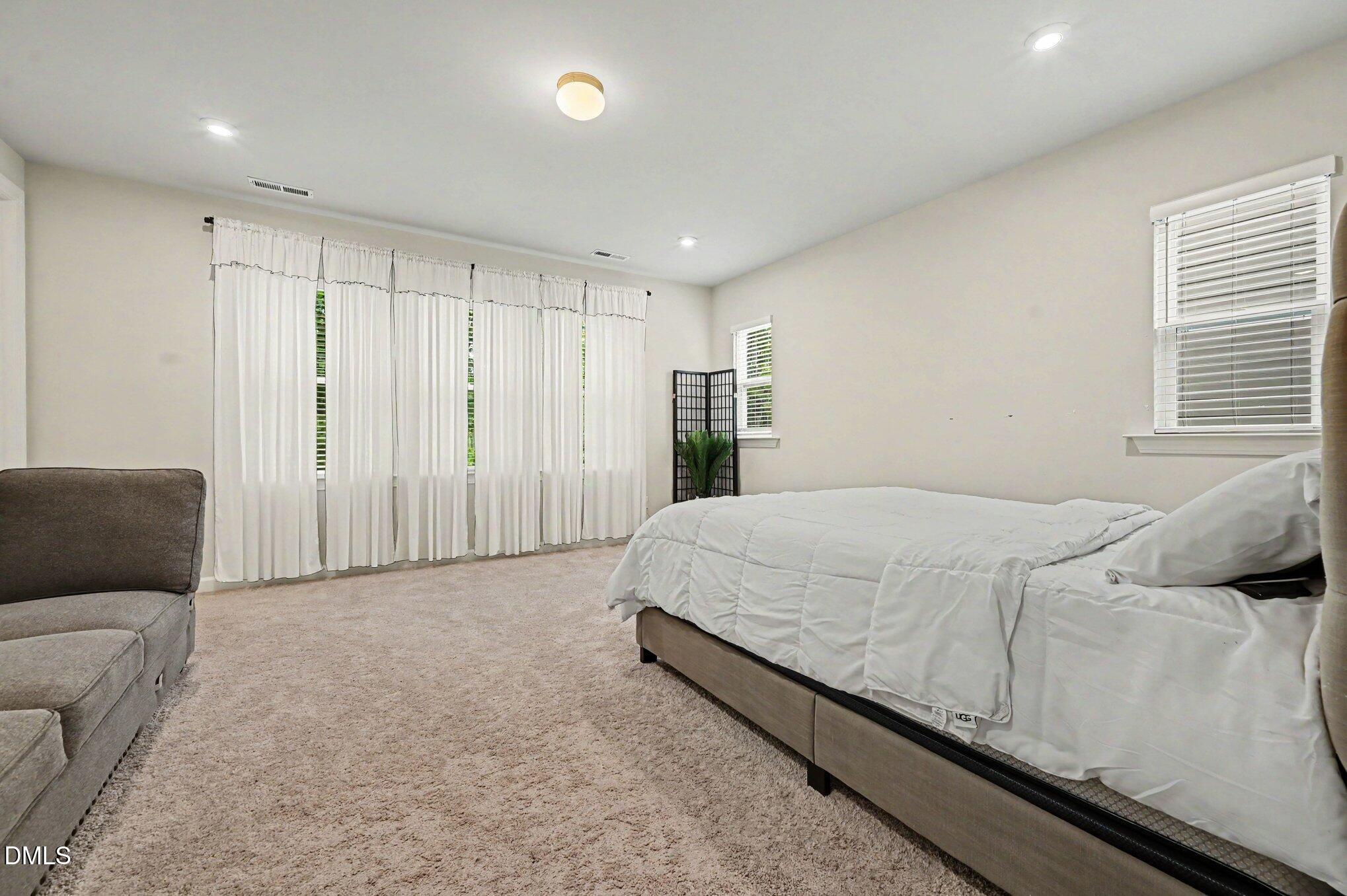7821 Sofiana Avenue Property Photo 15