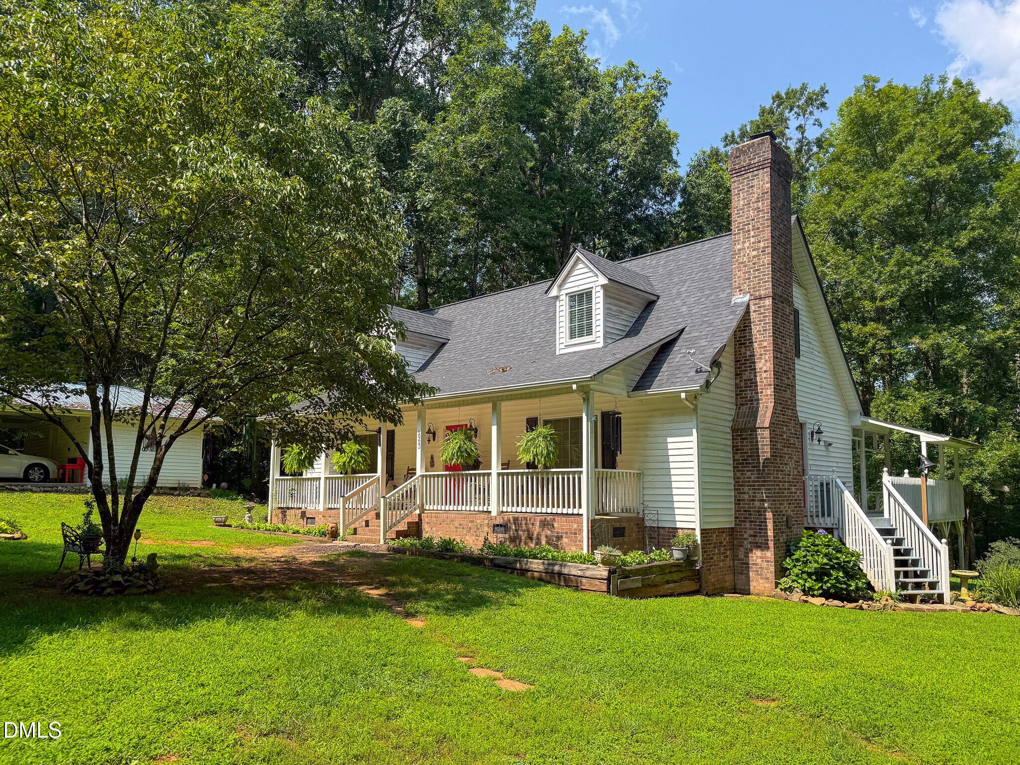 5923 Rivers Bend Drive Property Photo 1
