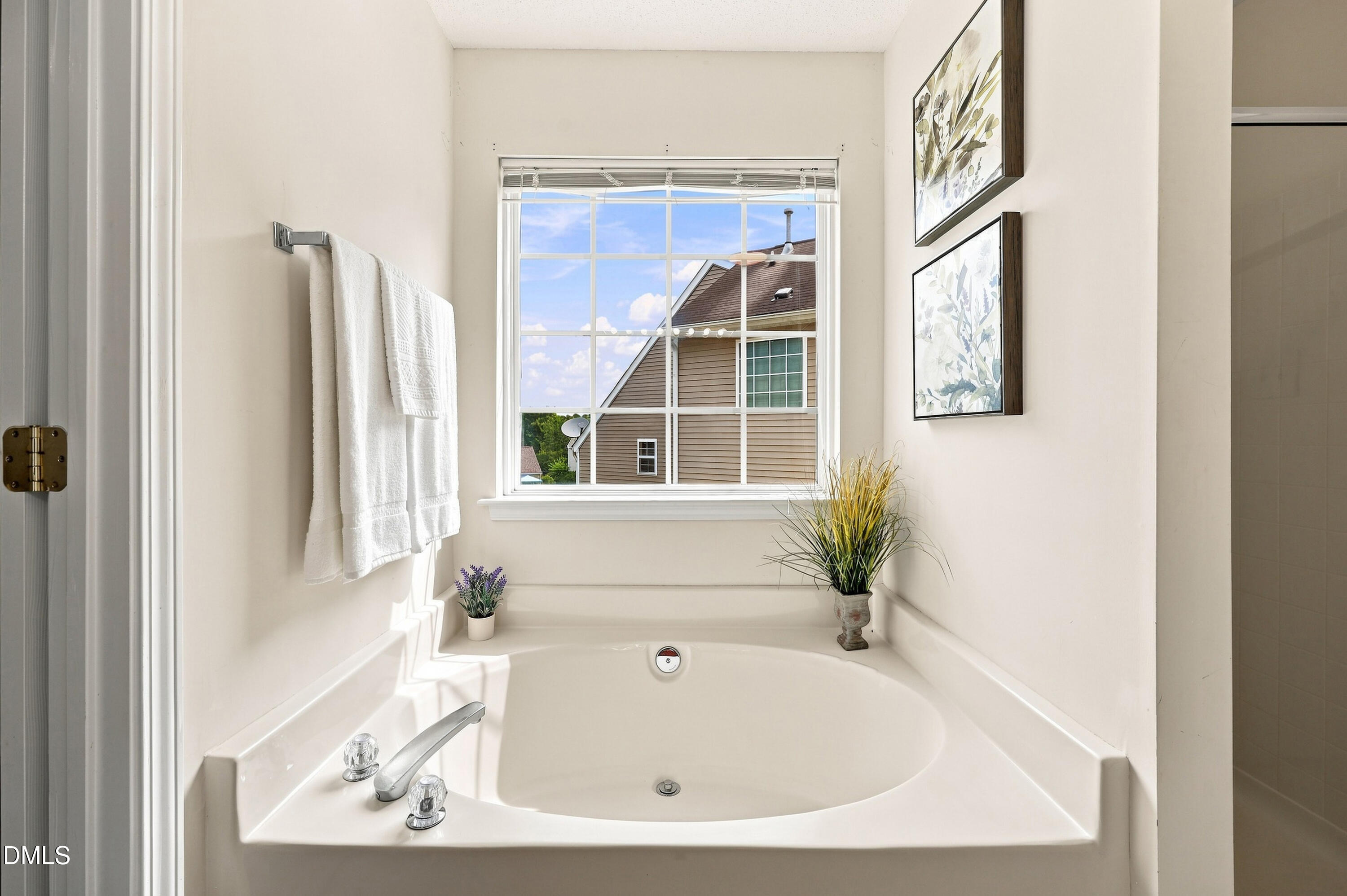 6001 Crayford Drive Property Photo 1
