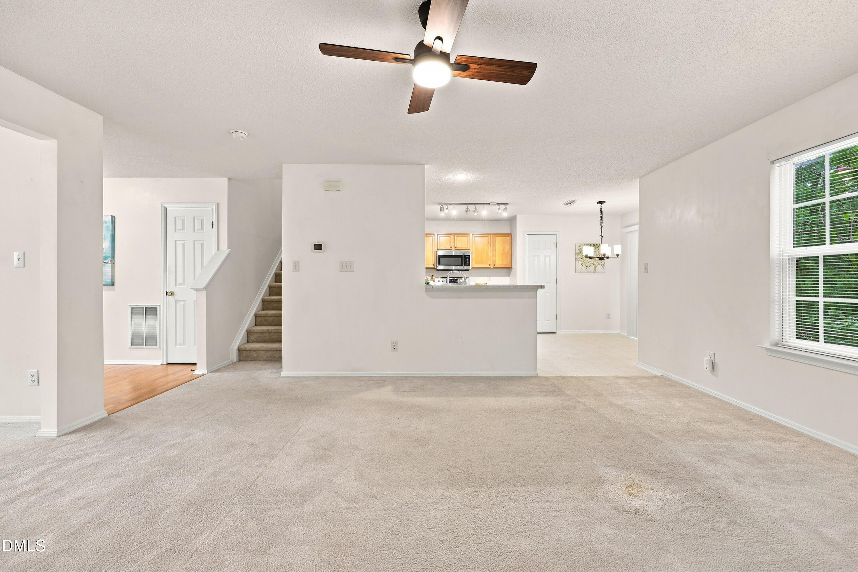 6001 Crayford Drive Property Photo 7