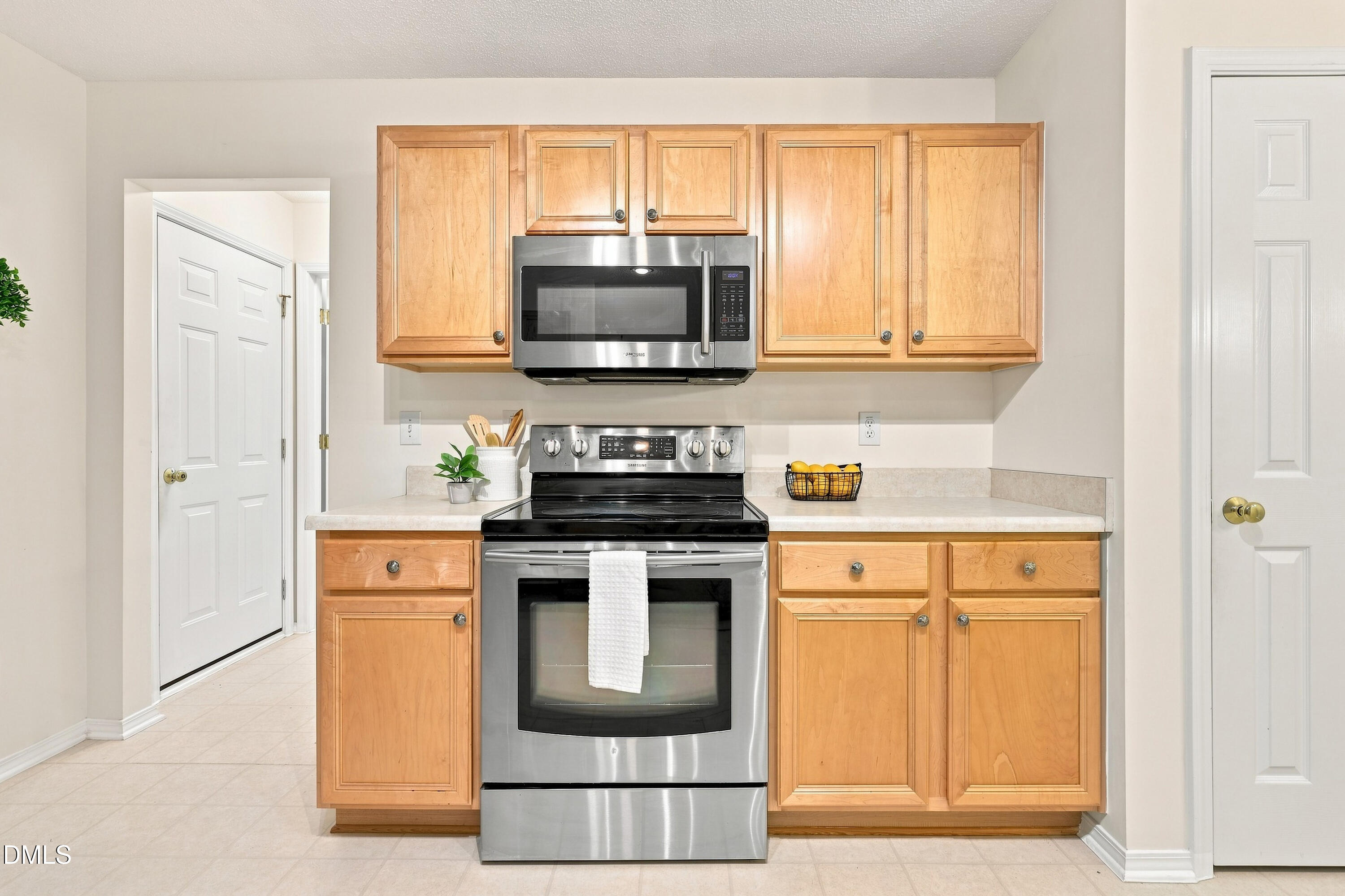 6001 Crayford Drive Property Photo 17