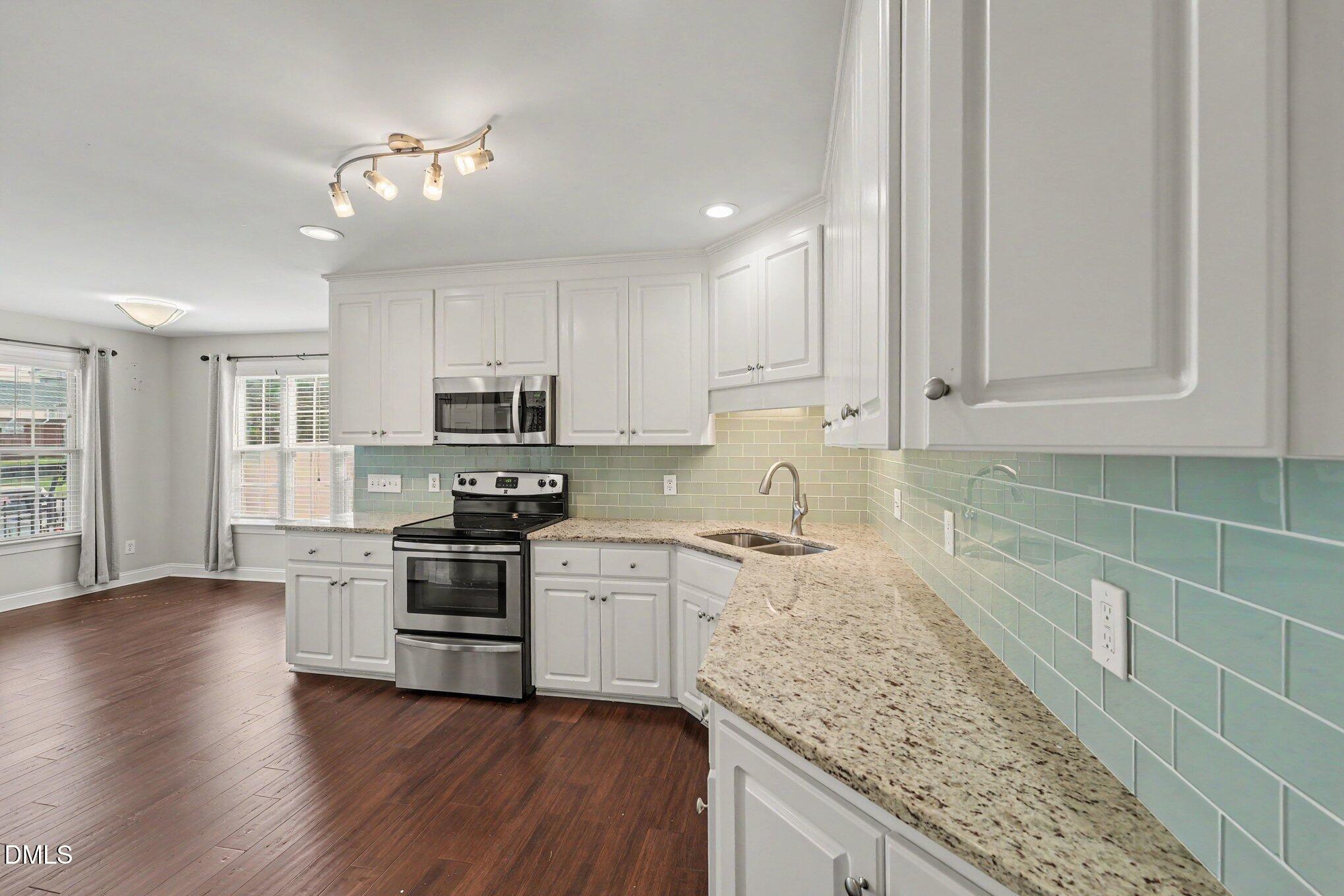 201 N Herring Street Property Photo 5