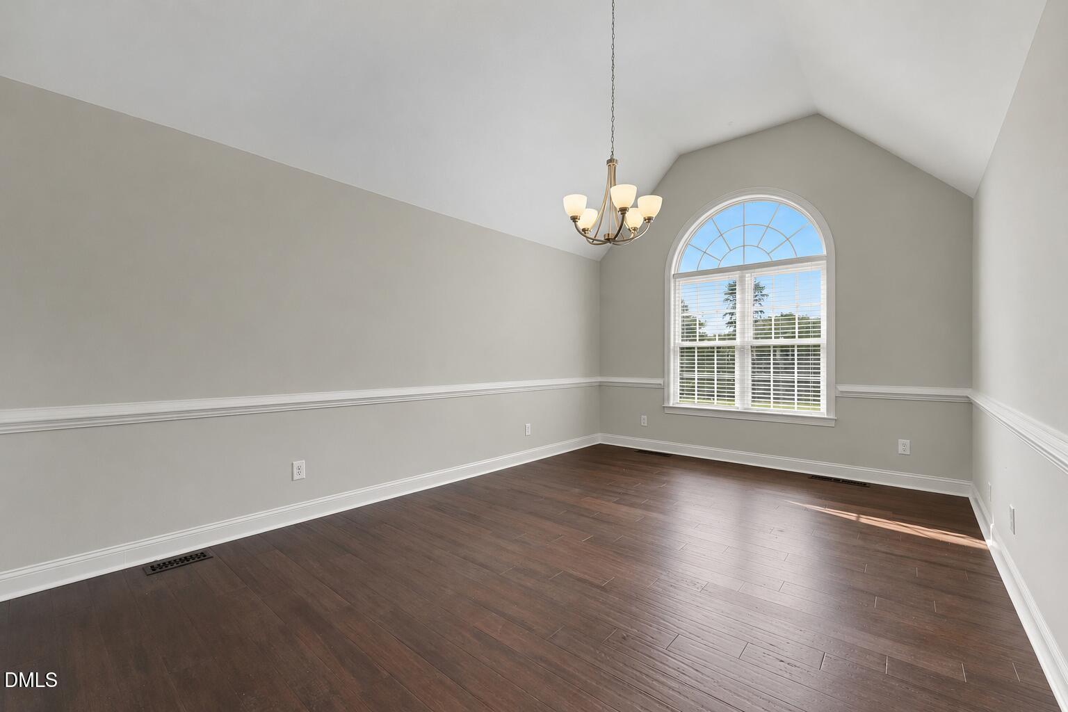 201 N Herring Street Property Photo 8
