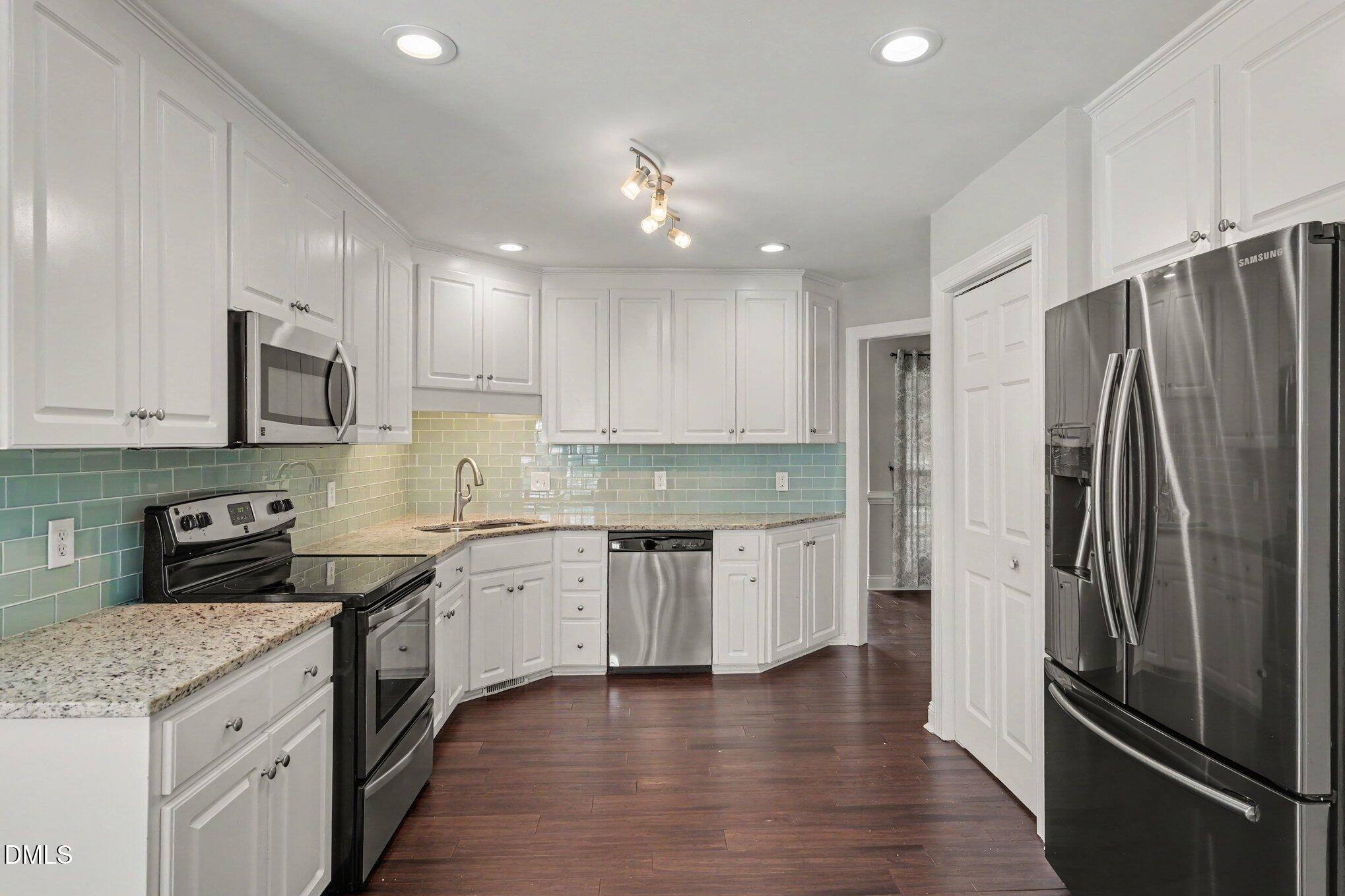 201 N Herring Street Property Photo 22
