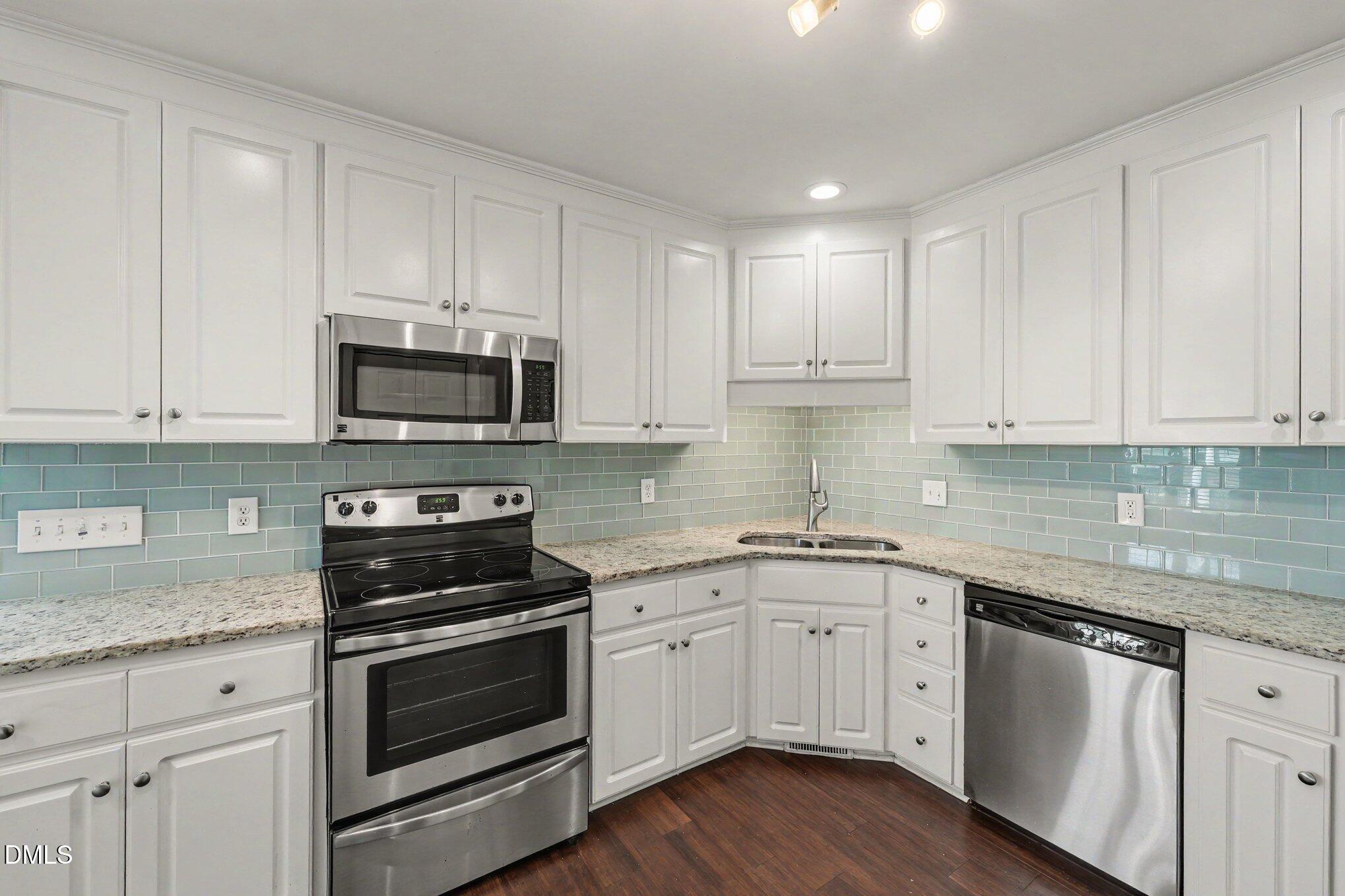 201 N Herring Street Property Photo 23