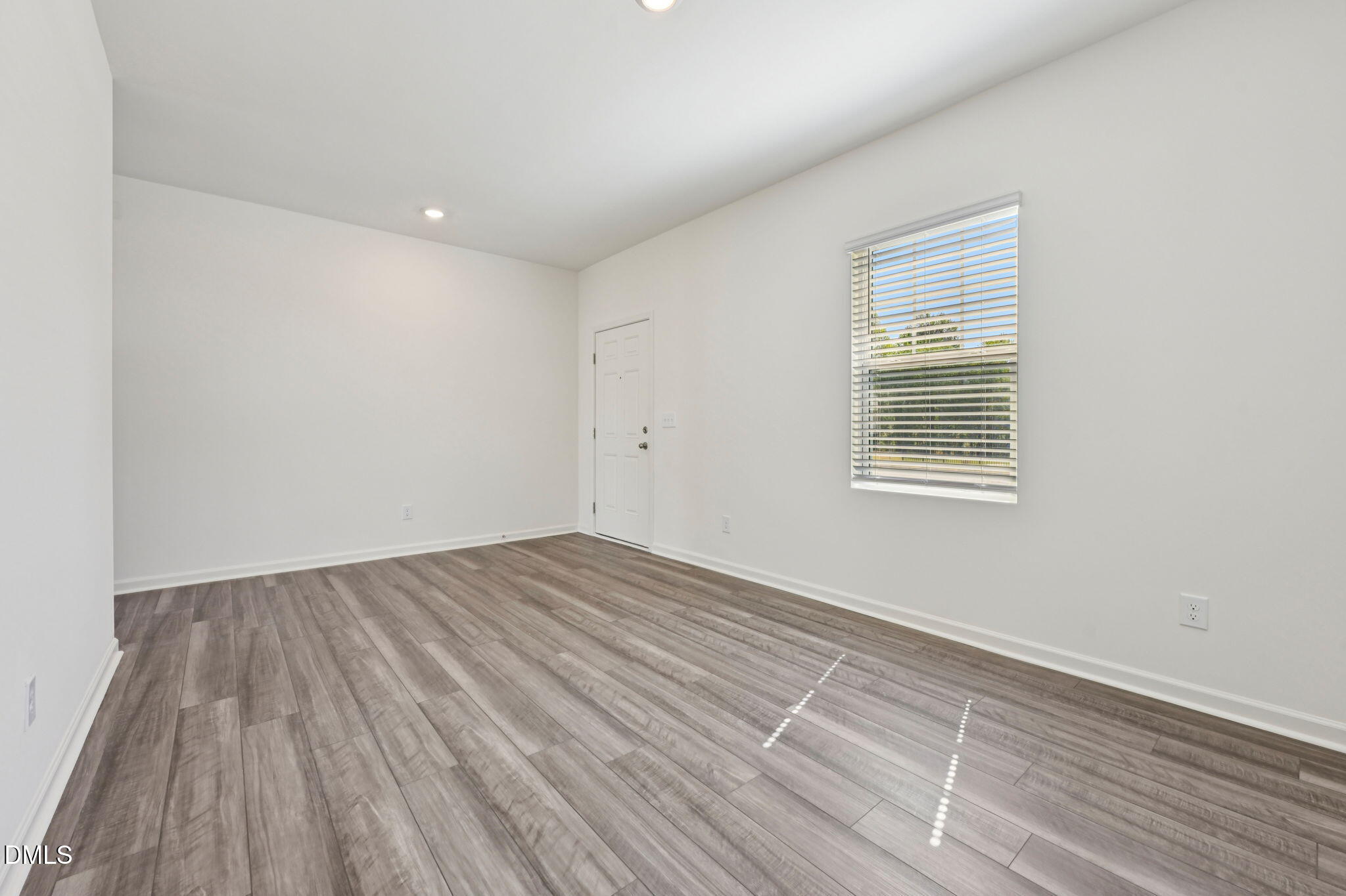 1669 Solace Way Property Photo 7