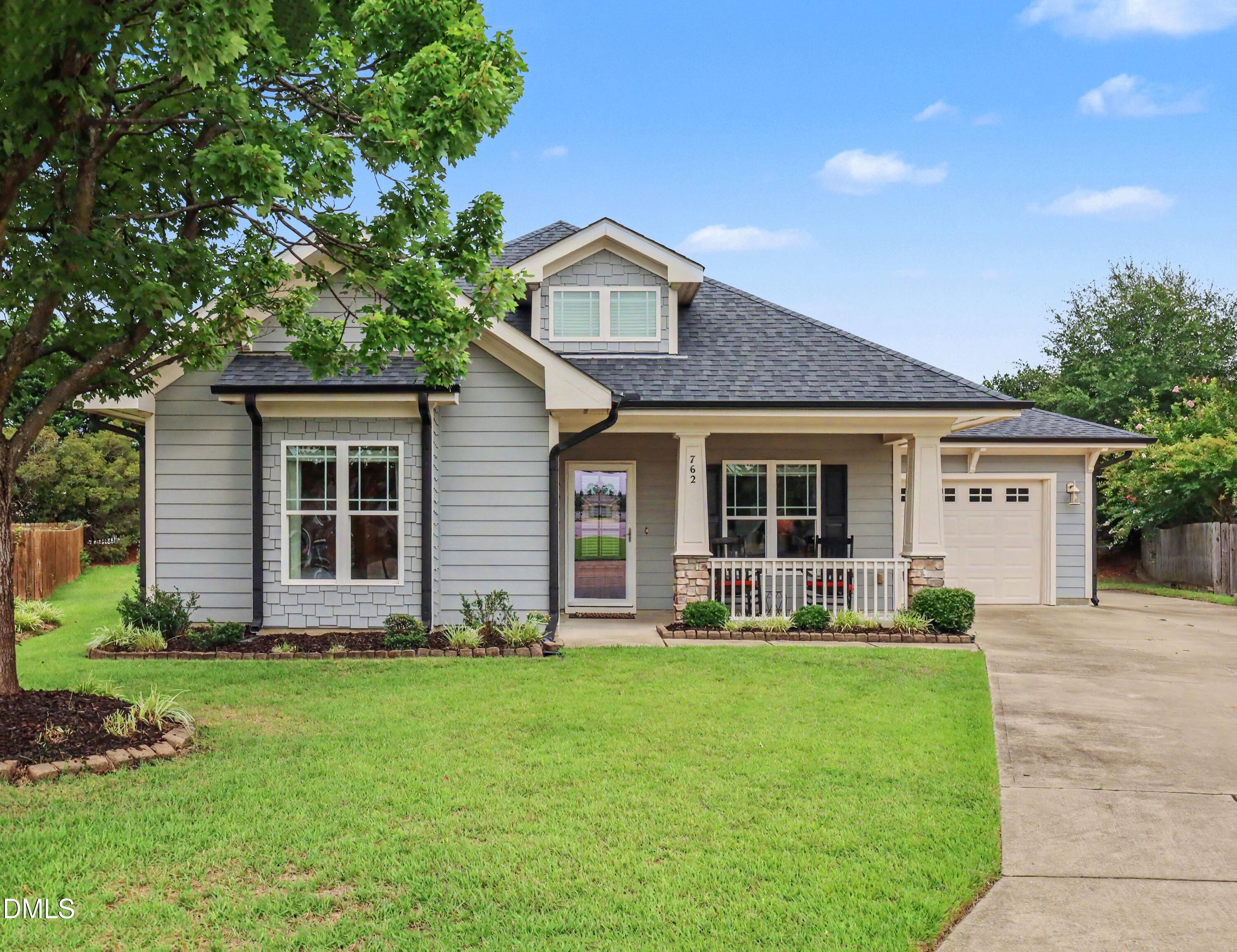 762 Arrowhead Lake Court Property Photo 1