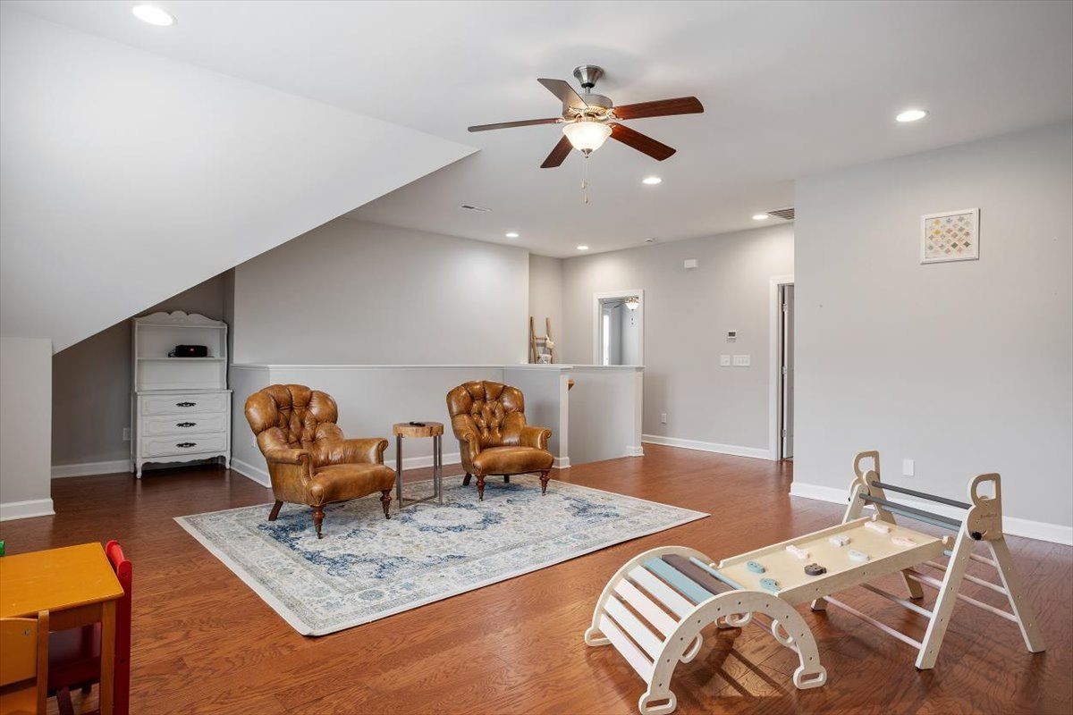 305 Ironcreek Place Property Photo 28