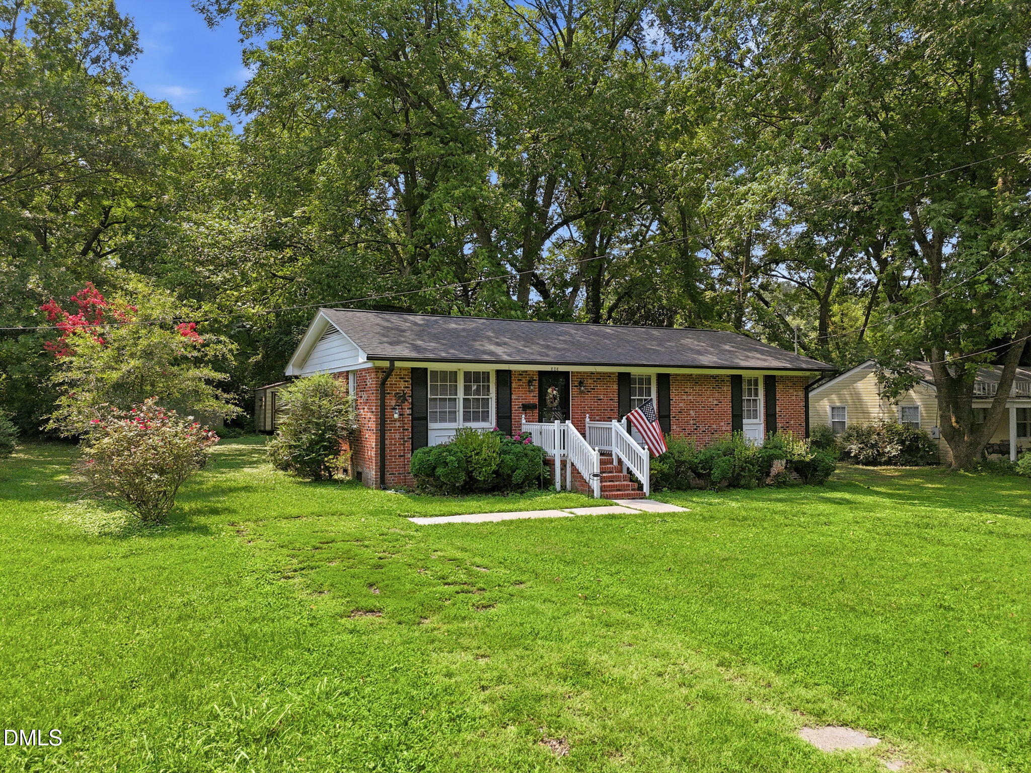 303 Sunset Avenue Property Photo 7
