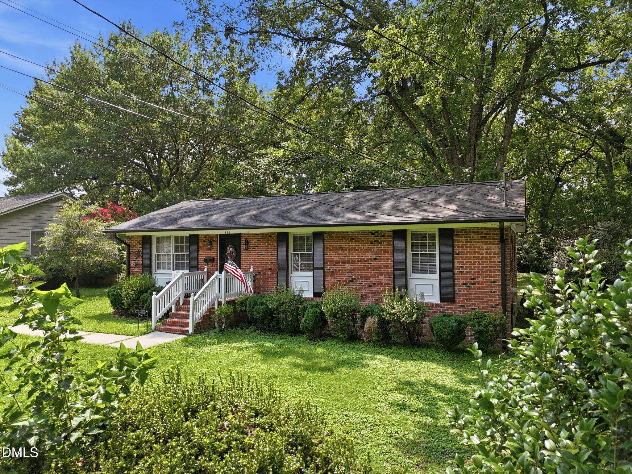 303 Sunset Avenue Property Photo 8