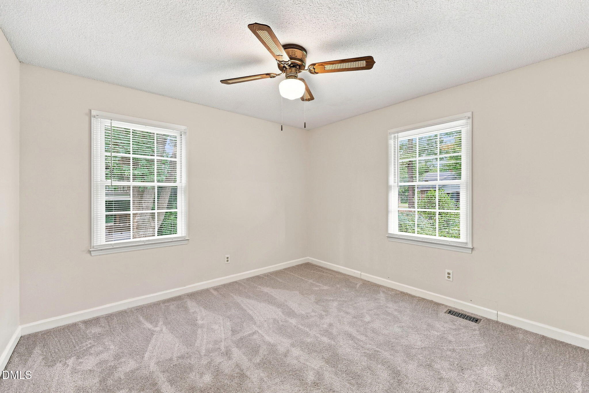 303 Sunset Avenue Property Photo 24