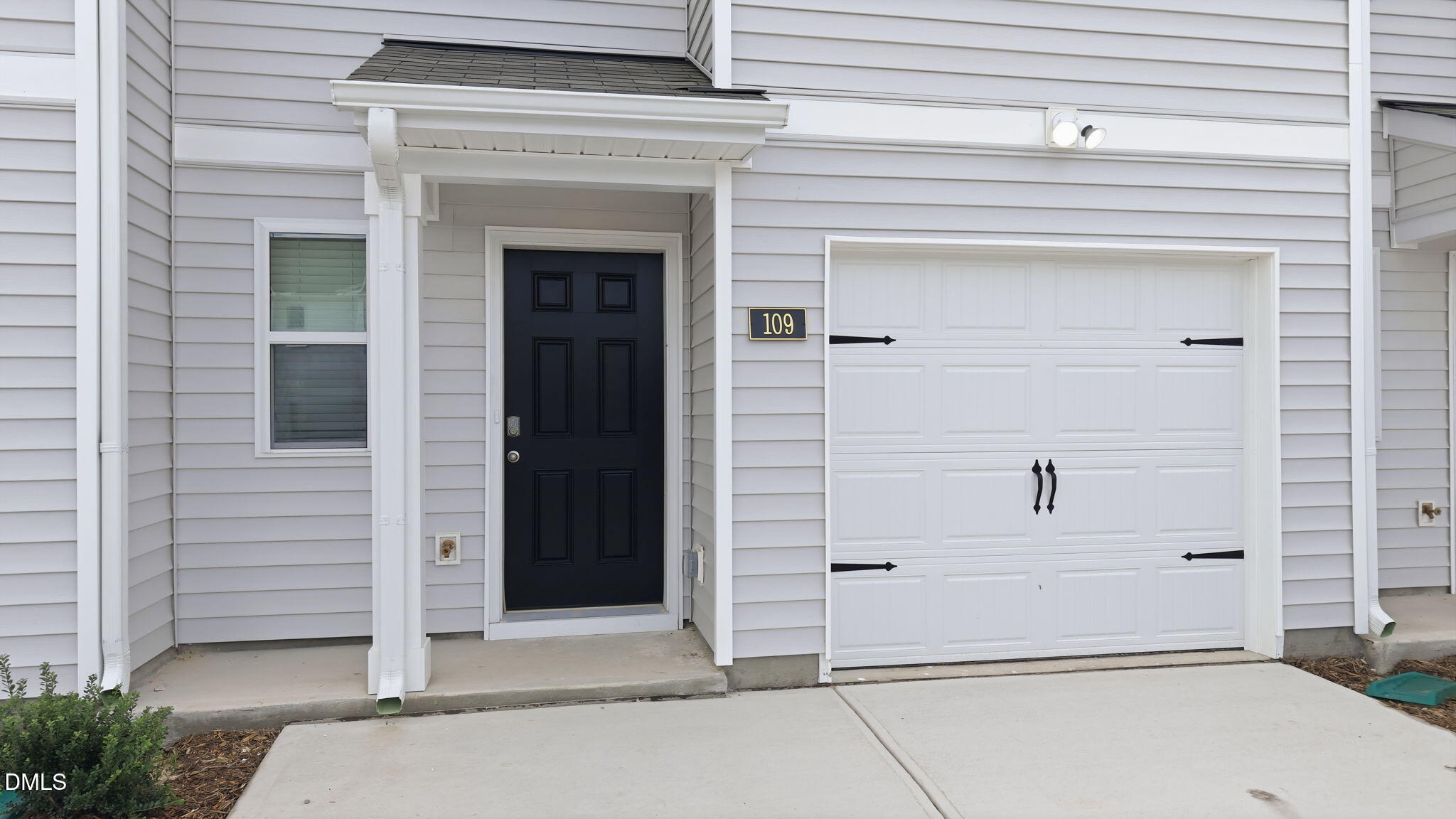 109 Kimber Drive Property Photo 4