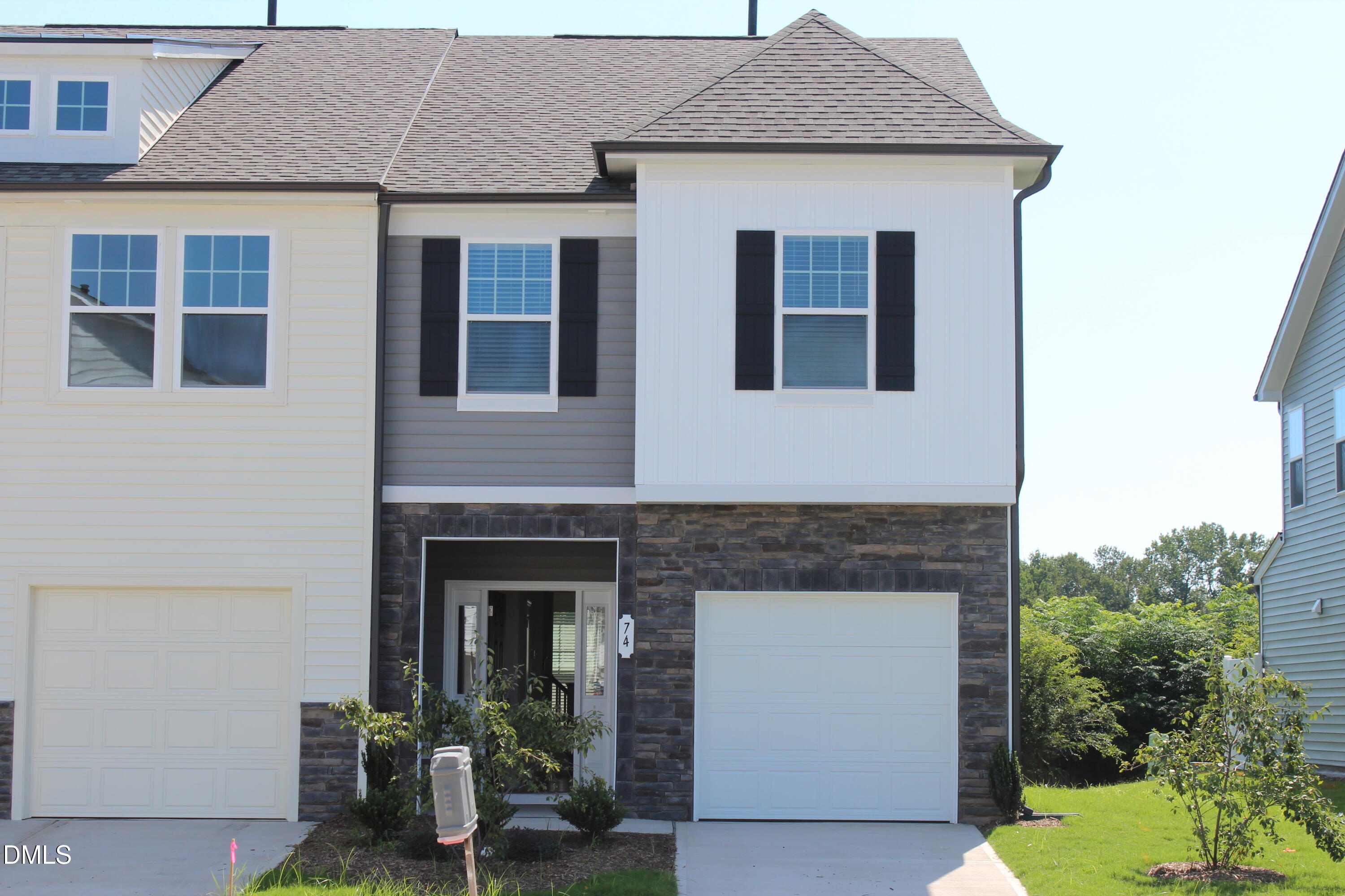 74 Amaryllis Lane Property Photo 1