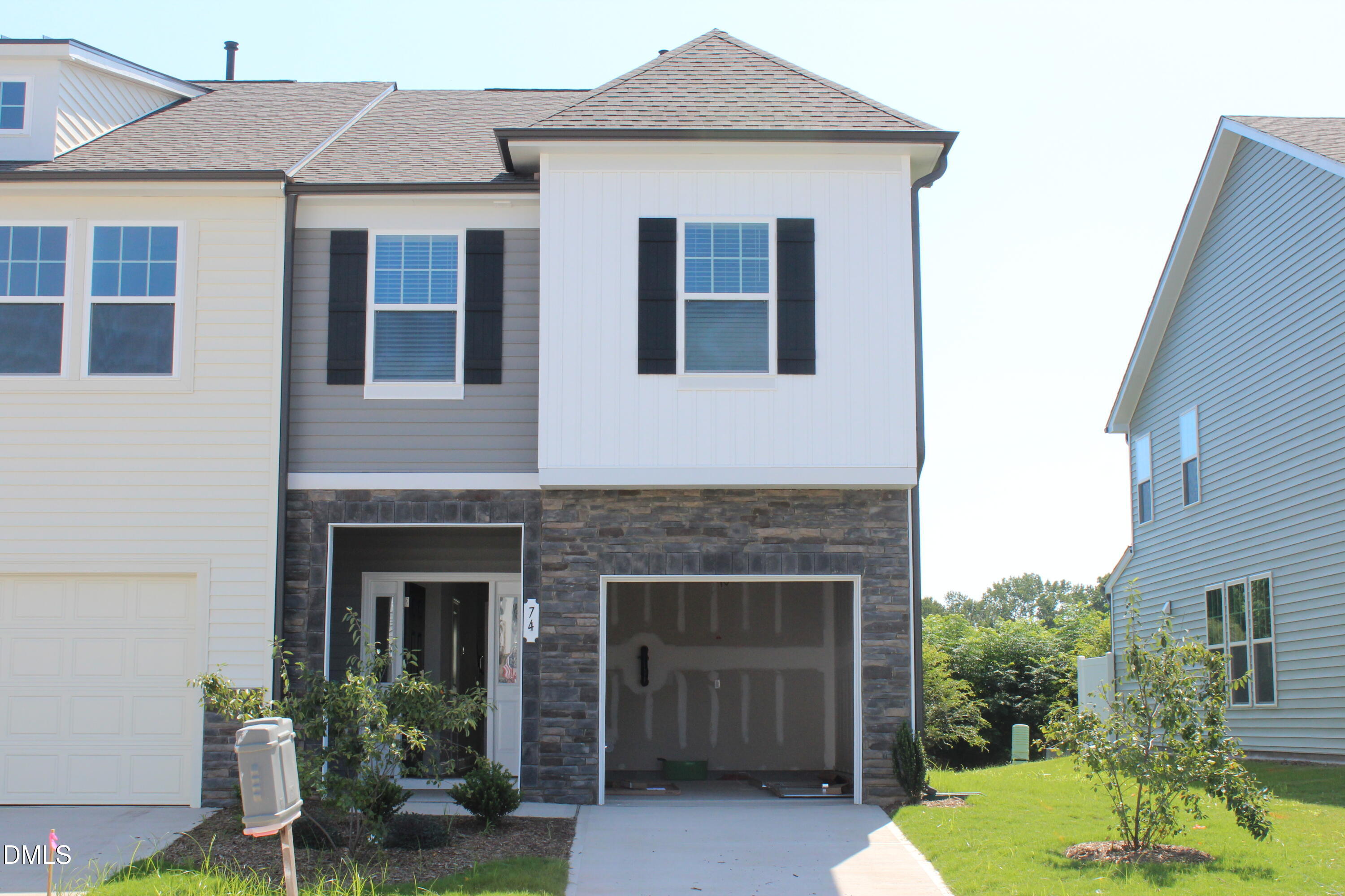 74 Amaryllis Lane Property Photo 2