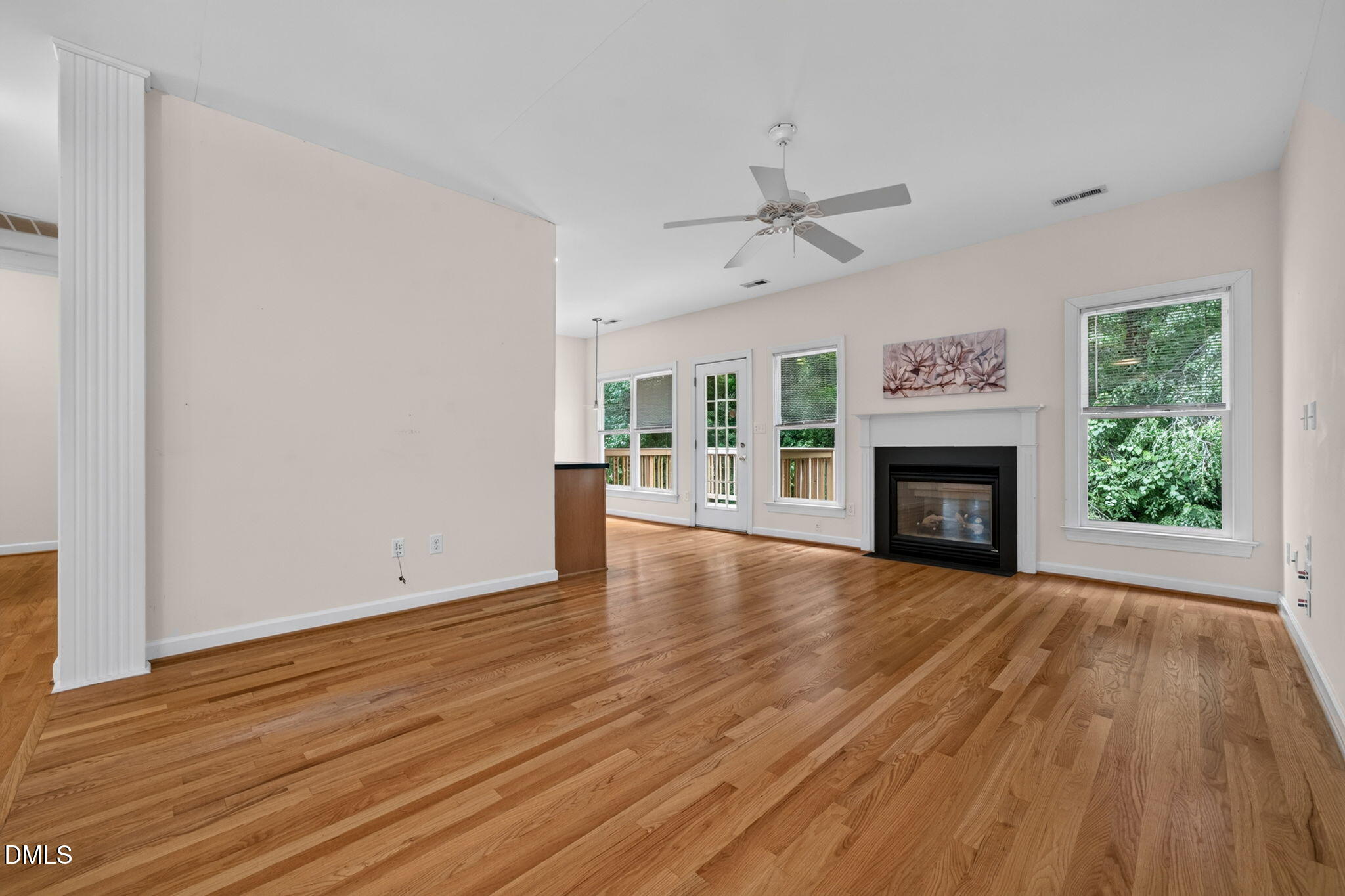 2125 Longwood Drive Property Photo 9