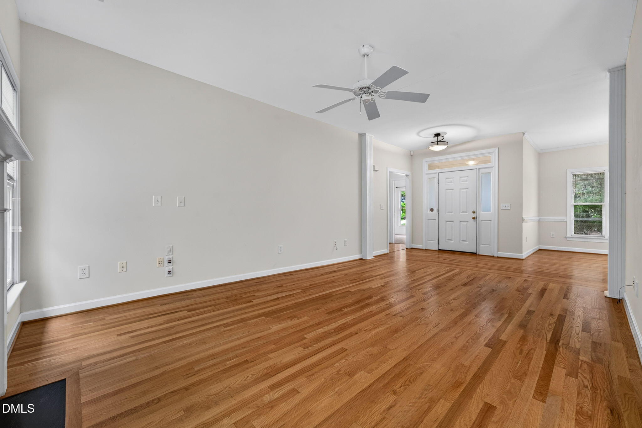 2125 Longwood Drive Property Photo 11