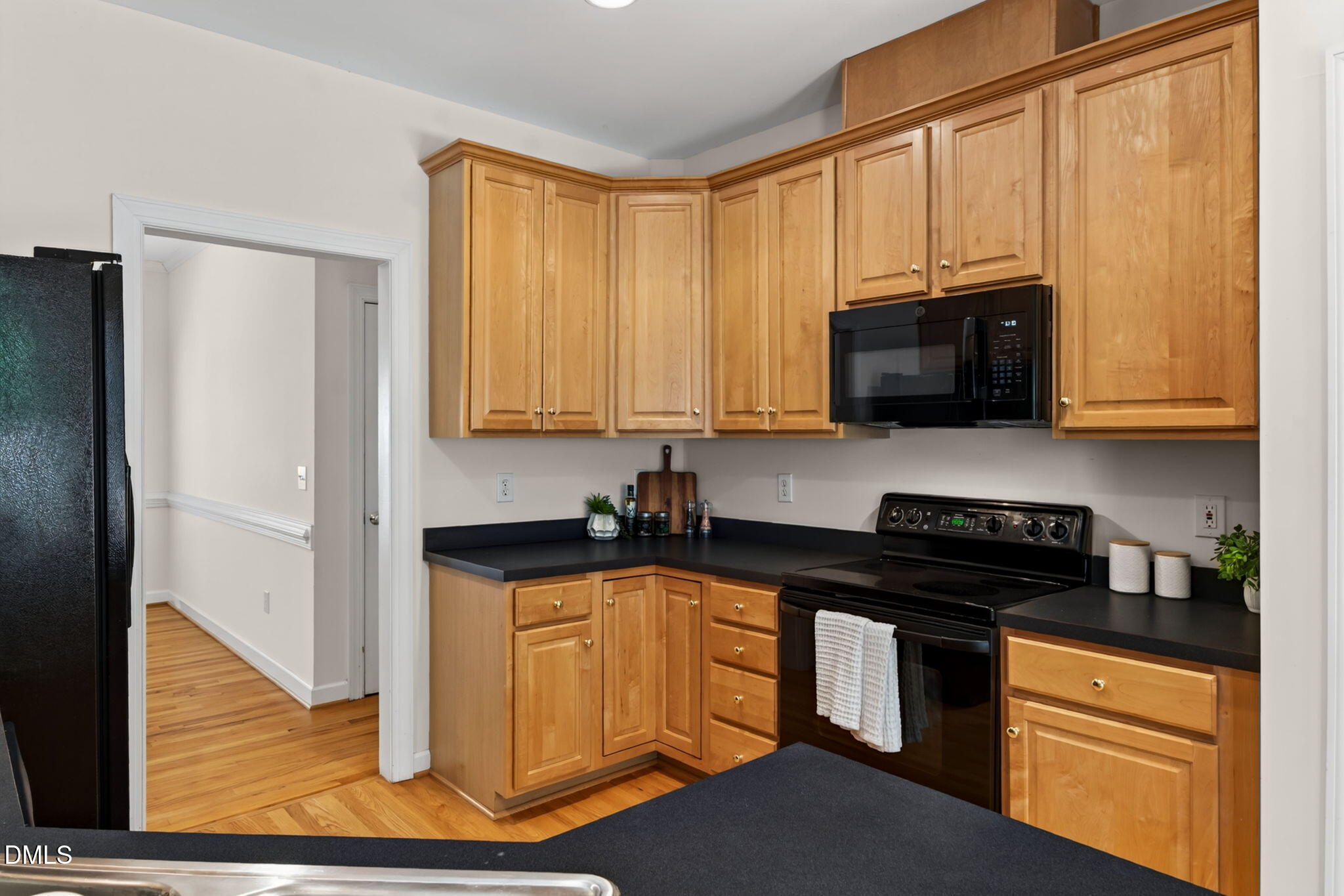 2125 Longwood Drive Property Photo 13
