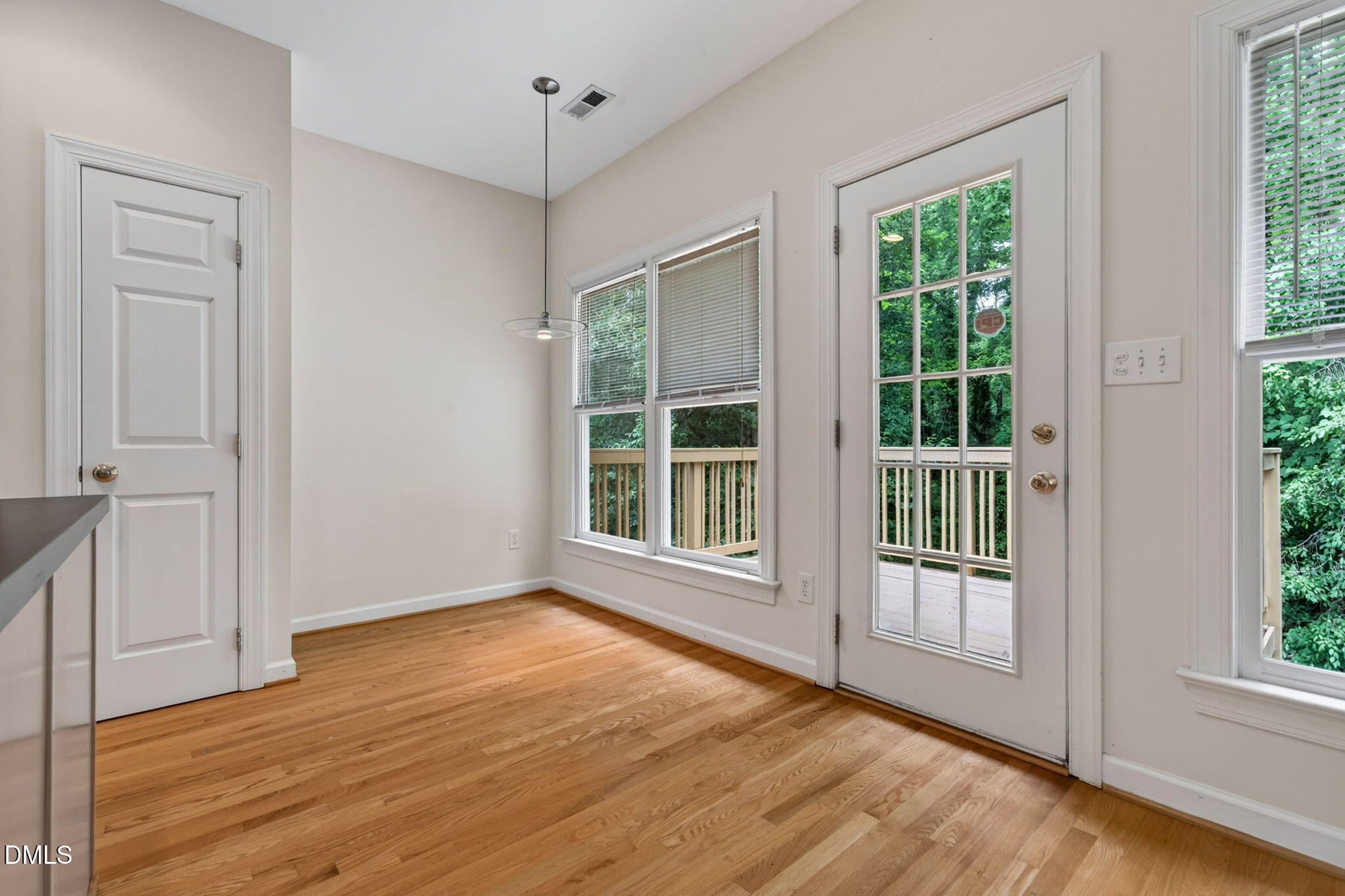 2125 Longwood Drive Property Photo 18