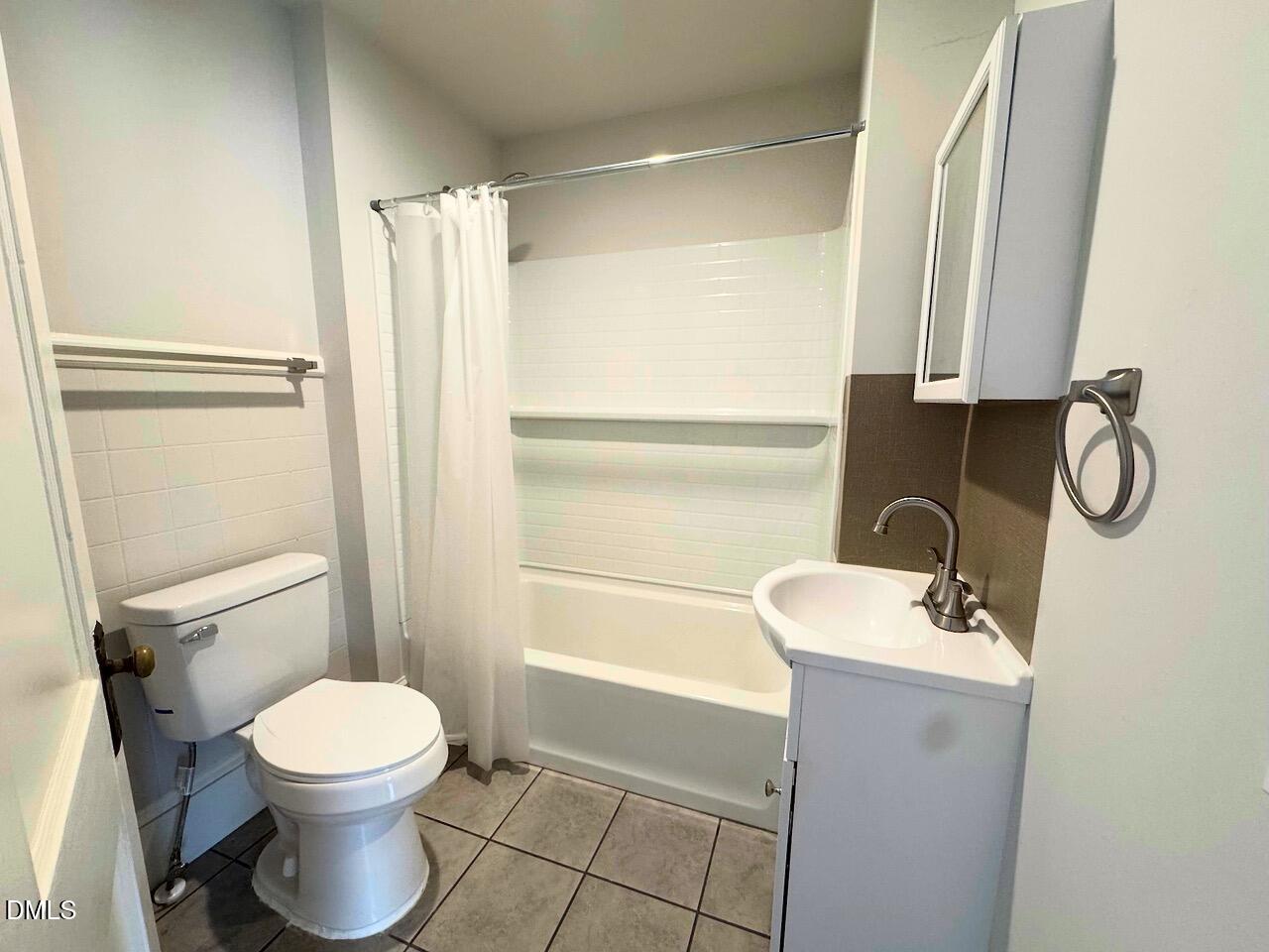 328 Sellars Street Property Photo 4
