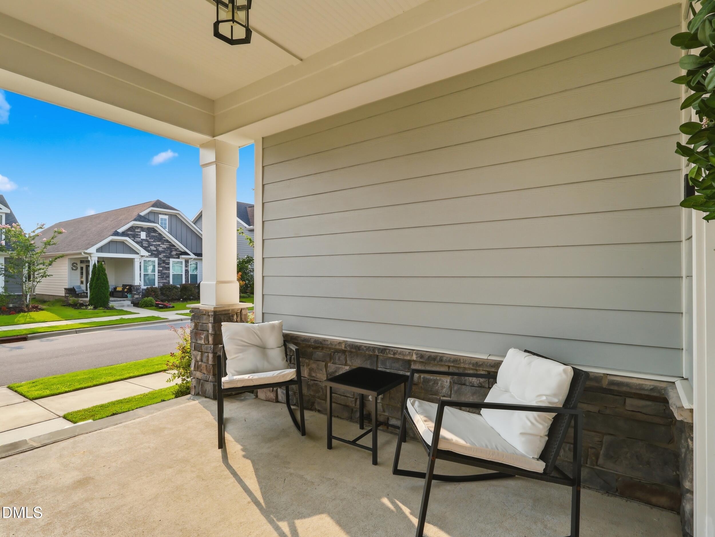 221 Stone River Drive Property Photo 3