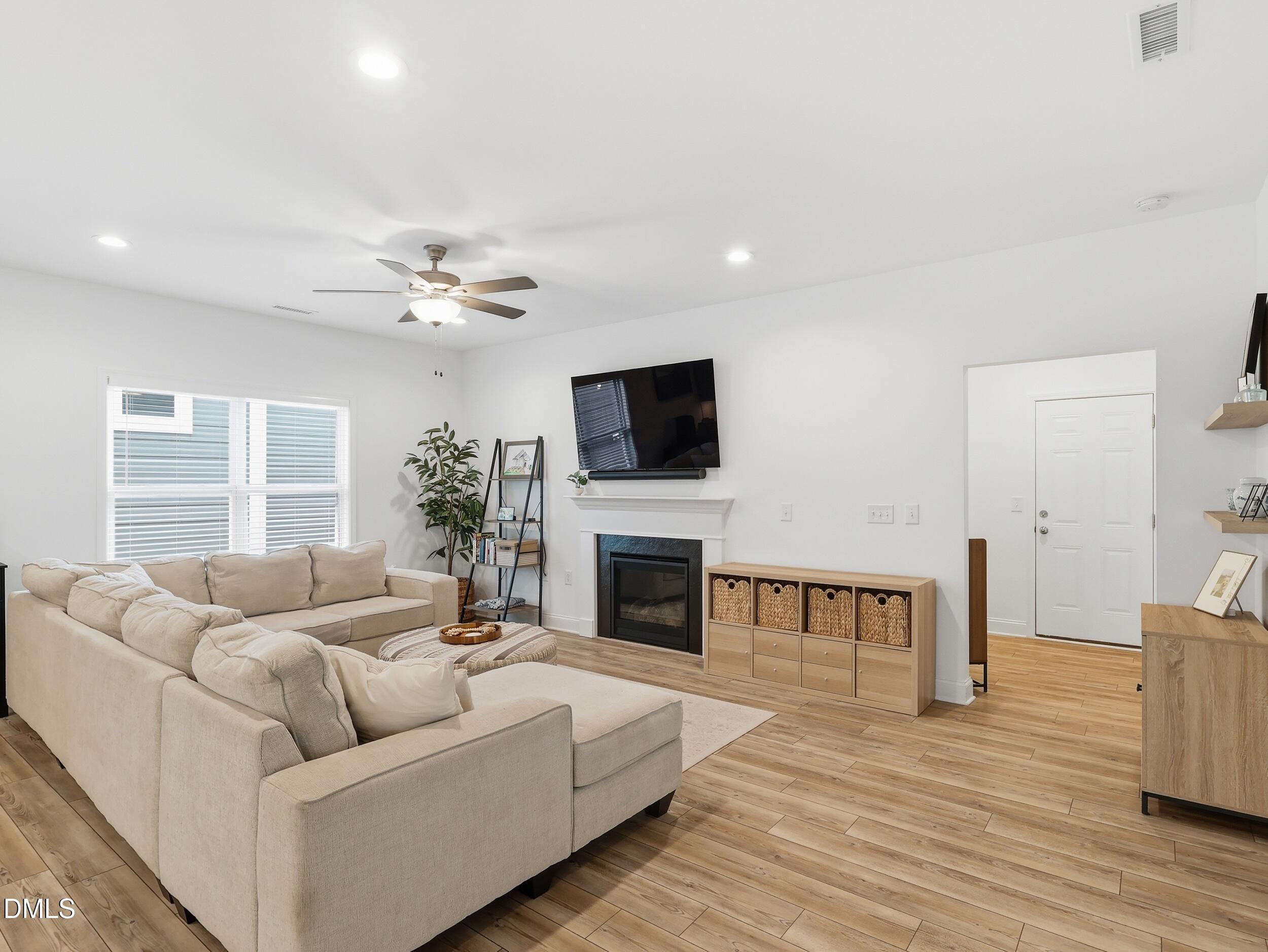 221 Stone River Drive Property Photo 13