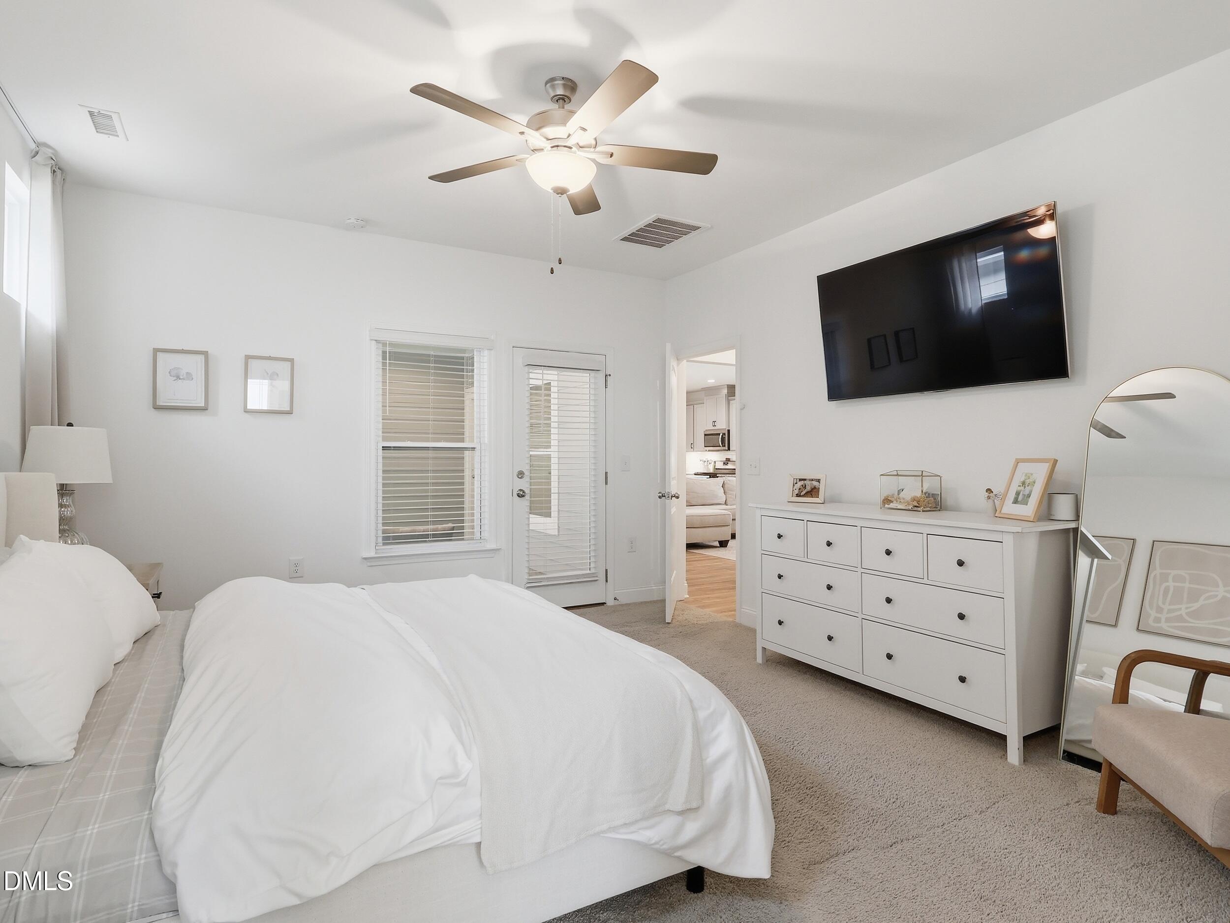221 Stone River Drive Property Photo 15