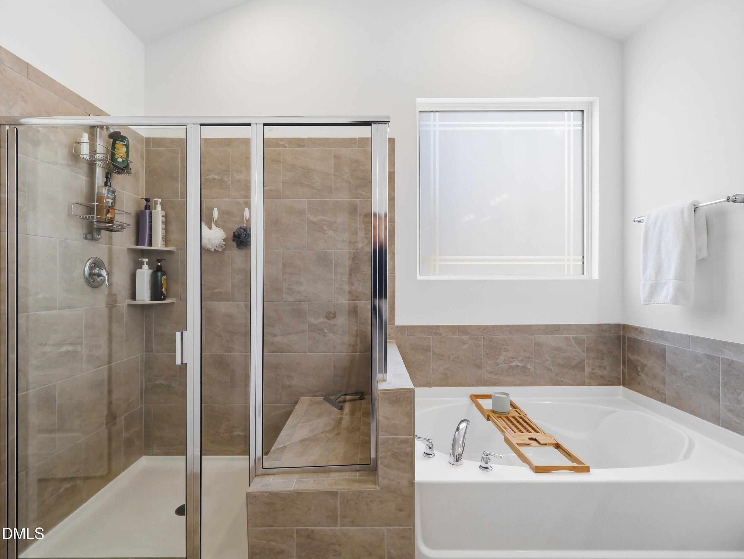 221 Stone River Drive Property Photo 17