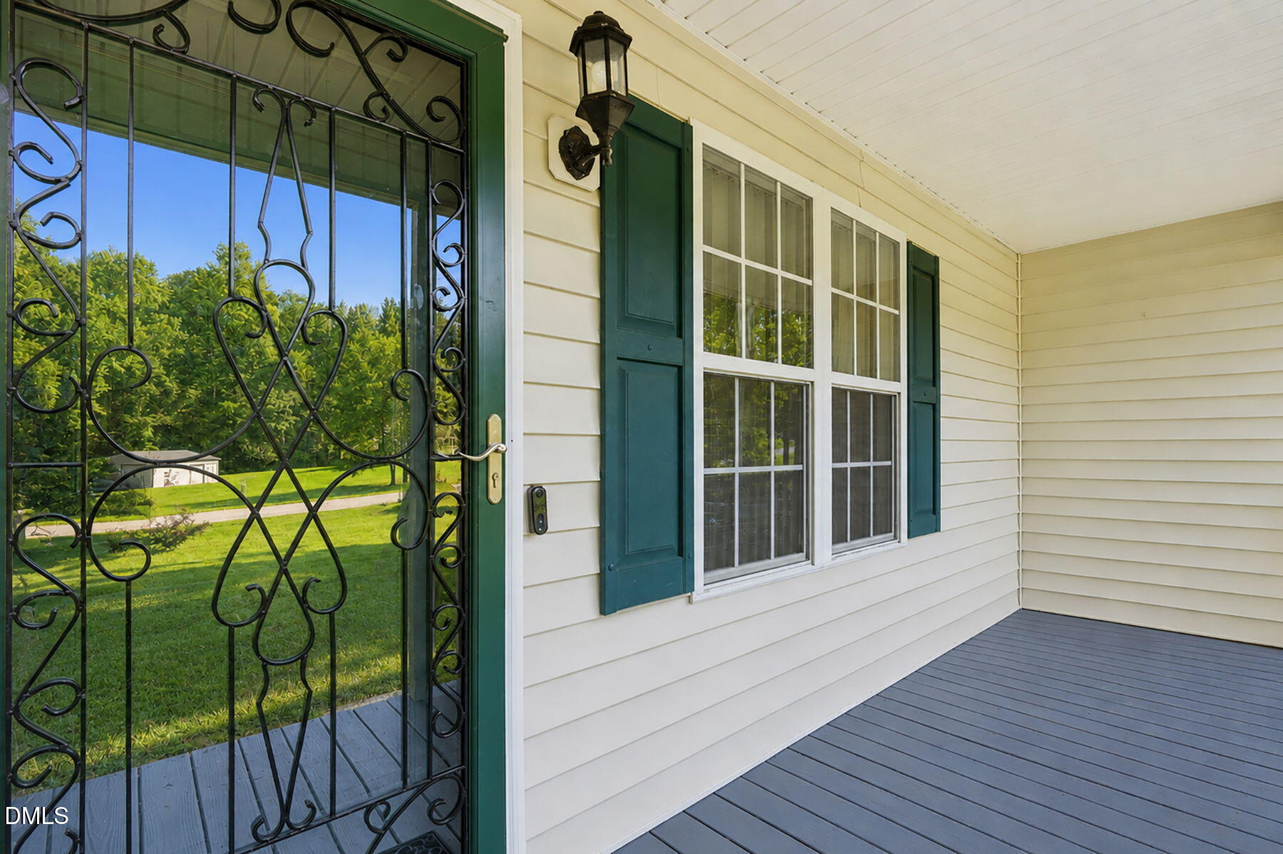 130 Walton Circle Property Photo 3