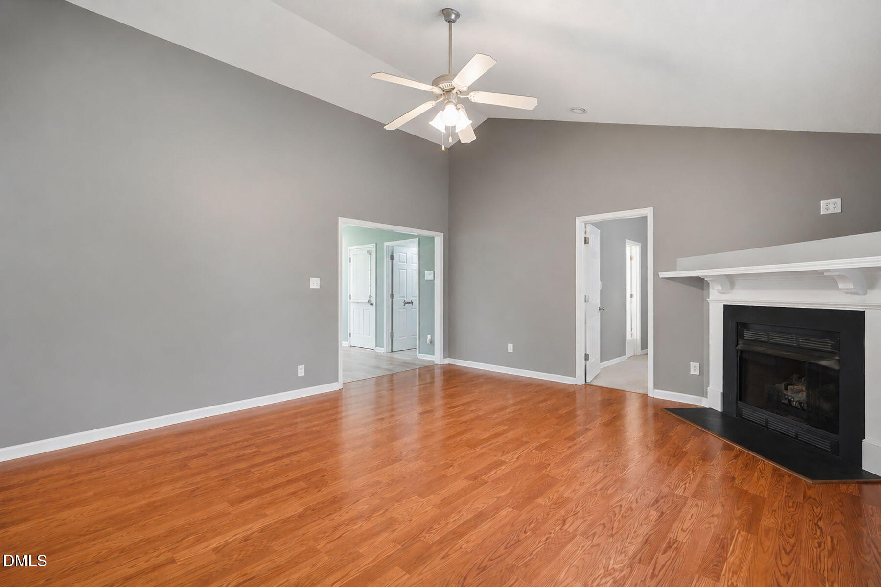 130 Walton Circle Property Photo 5
