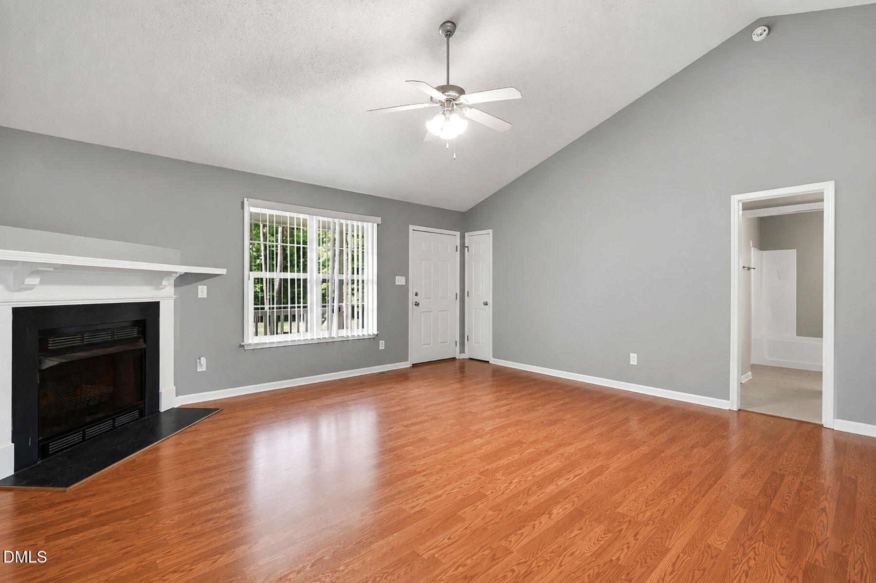 130 Walton Circle Property Photo 7