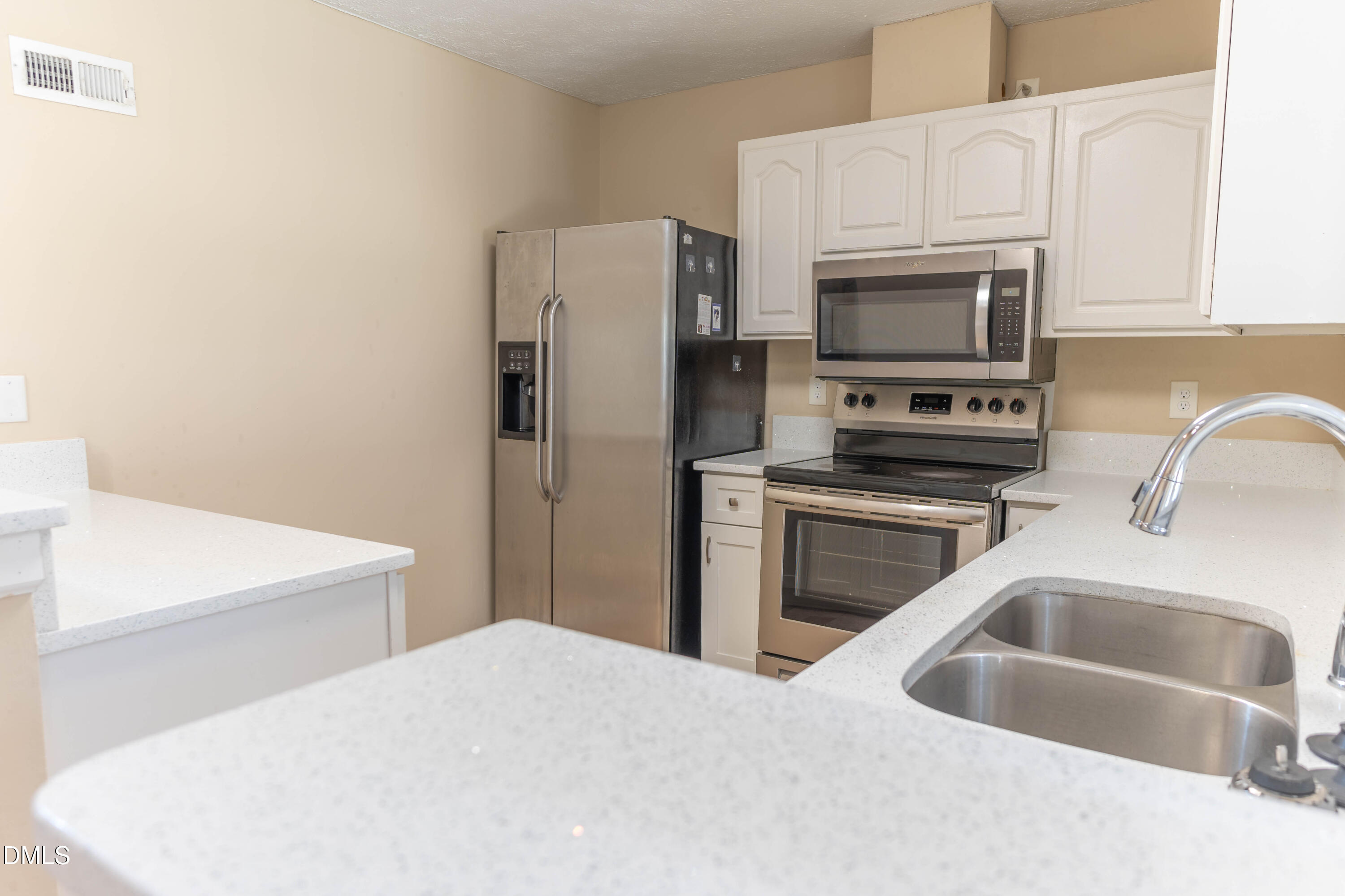 7901 Mcguire Drive Property Photo 6