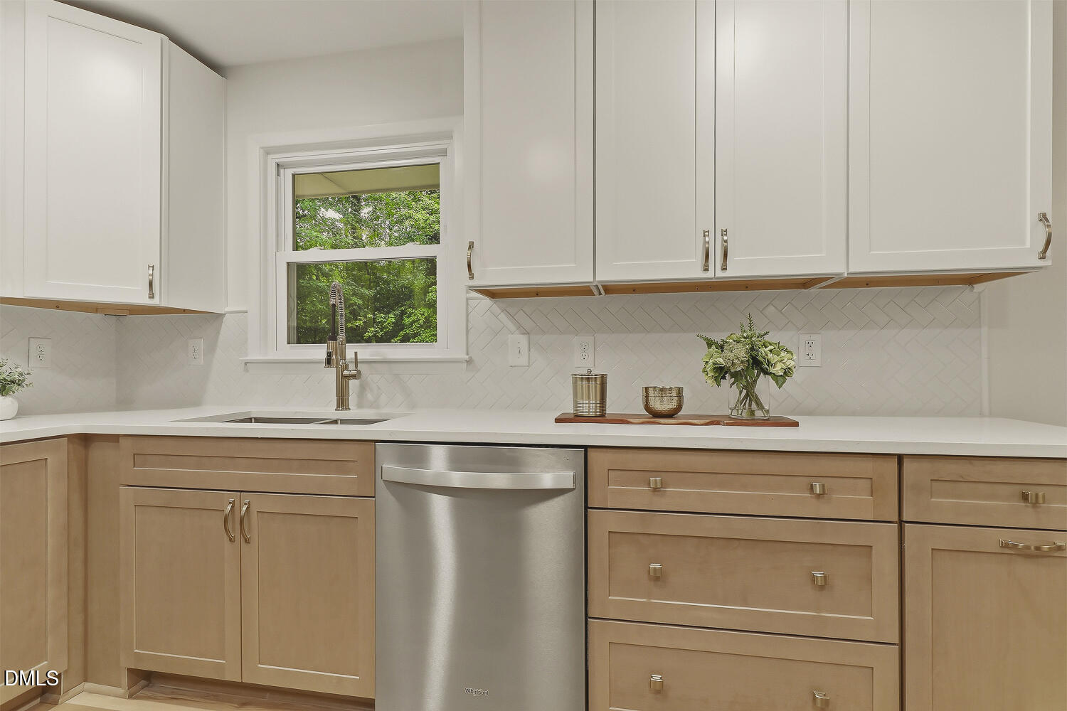 300 Simpson Street Property Photo 10