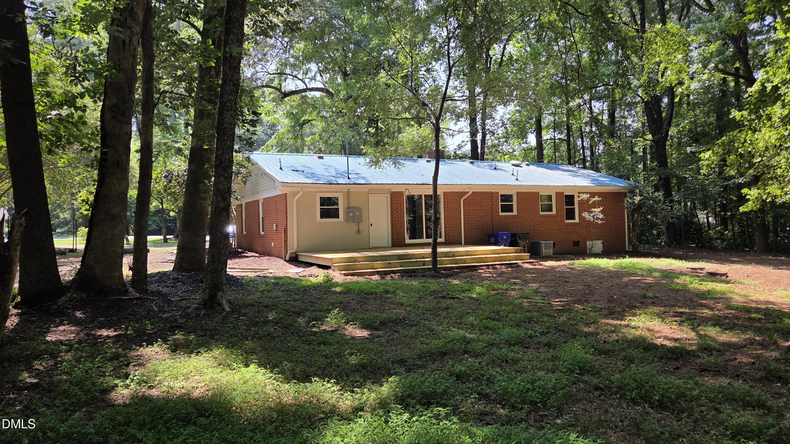 300 Simpson Street Property Photo 23