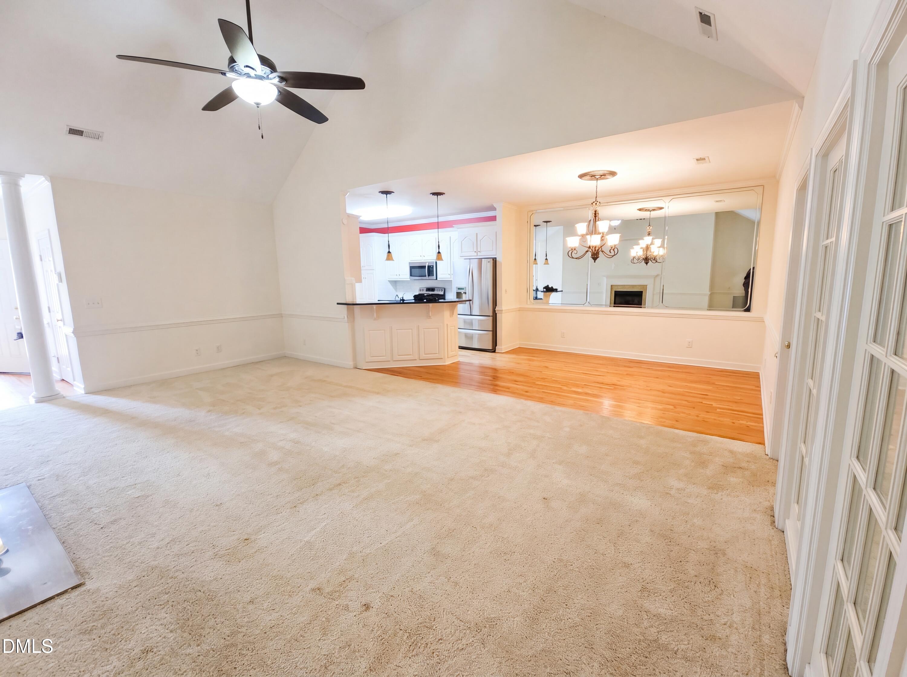 302 Commonsgate Drive Property Photo 4