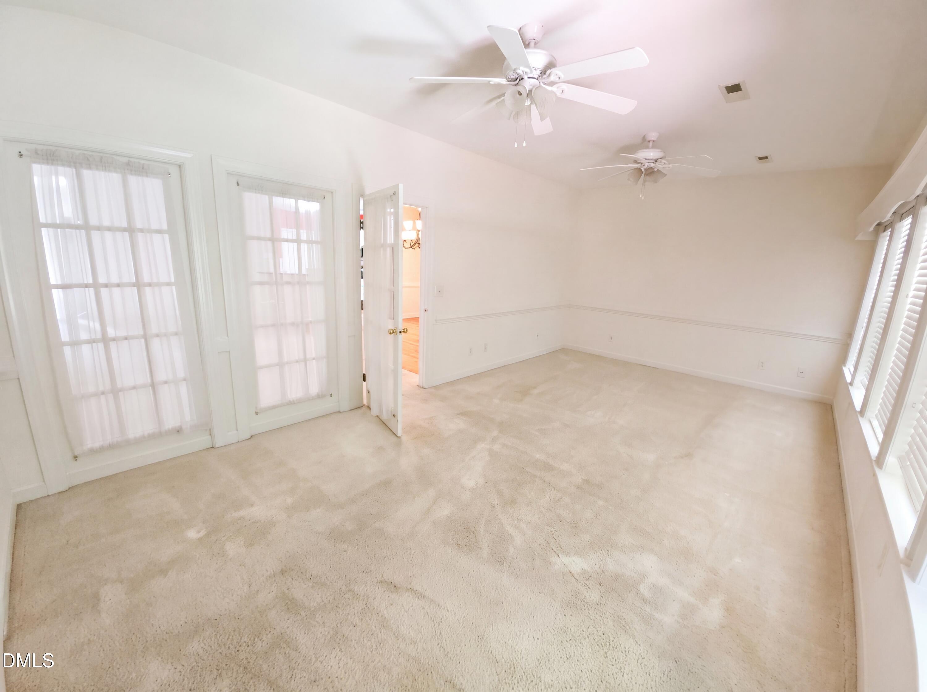 302 Commonsgate Drive Property Photo 8