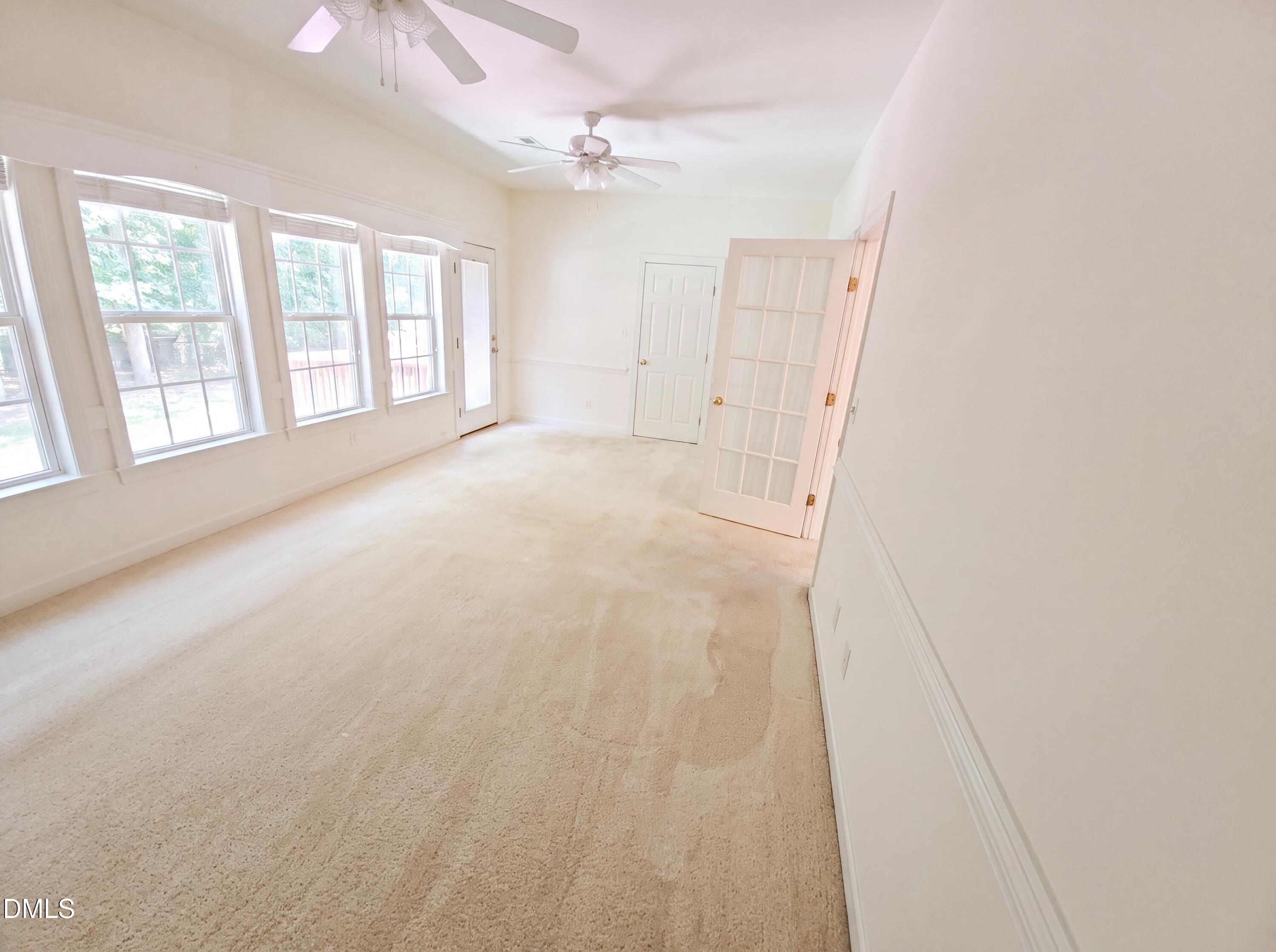 302 Commonsgate Drive Property Photo 9