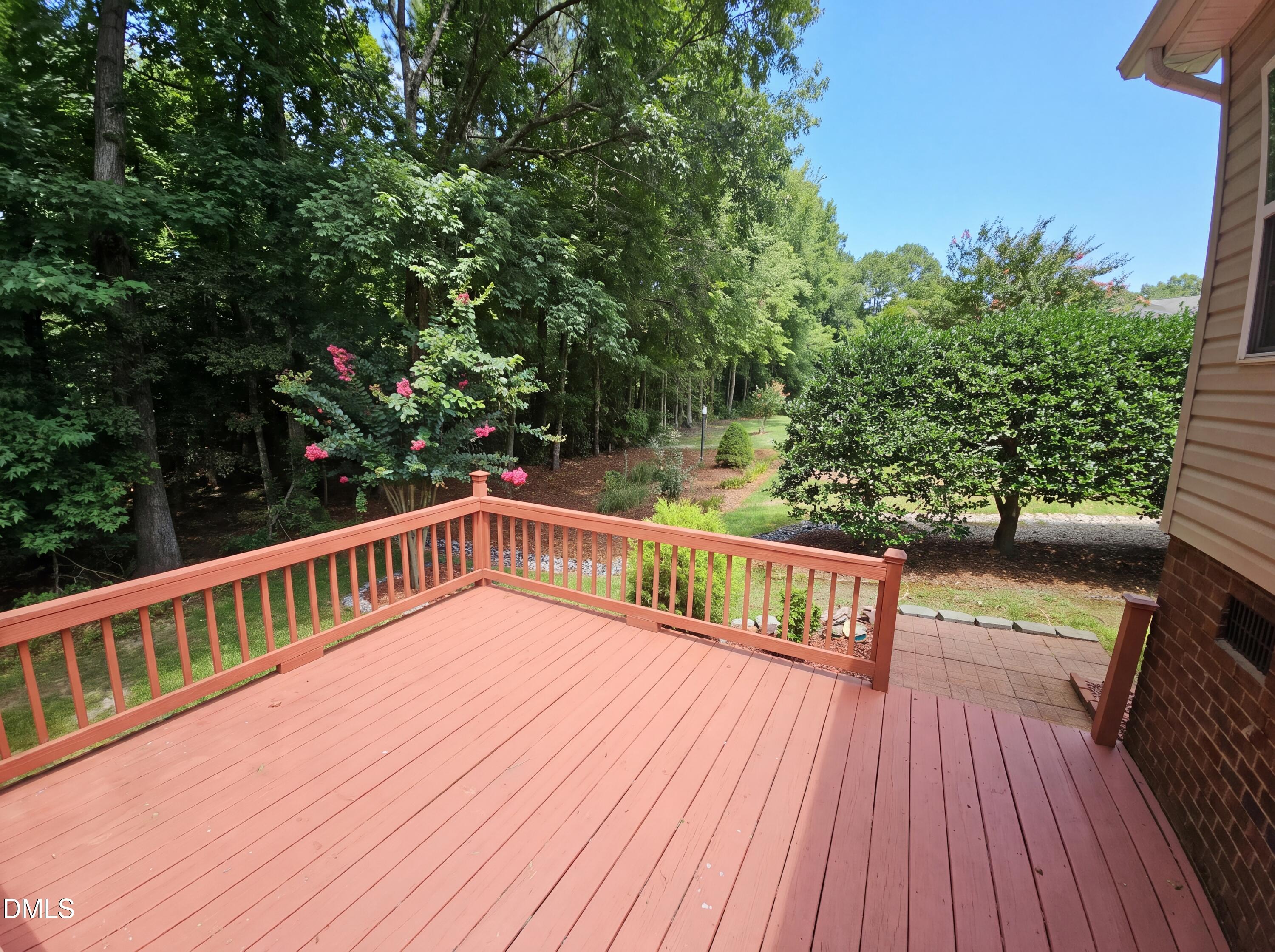 302 Commonsgate Drive Property Photo 23