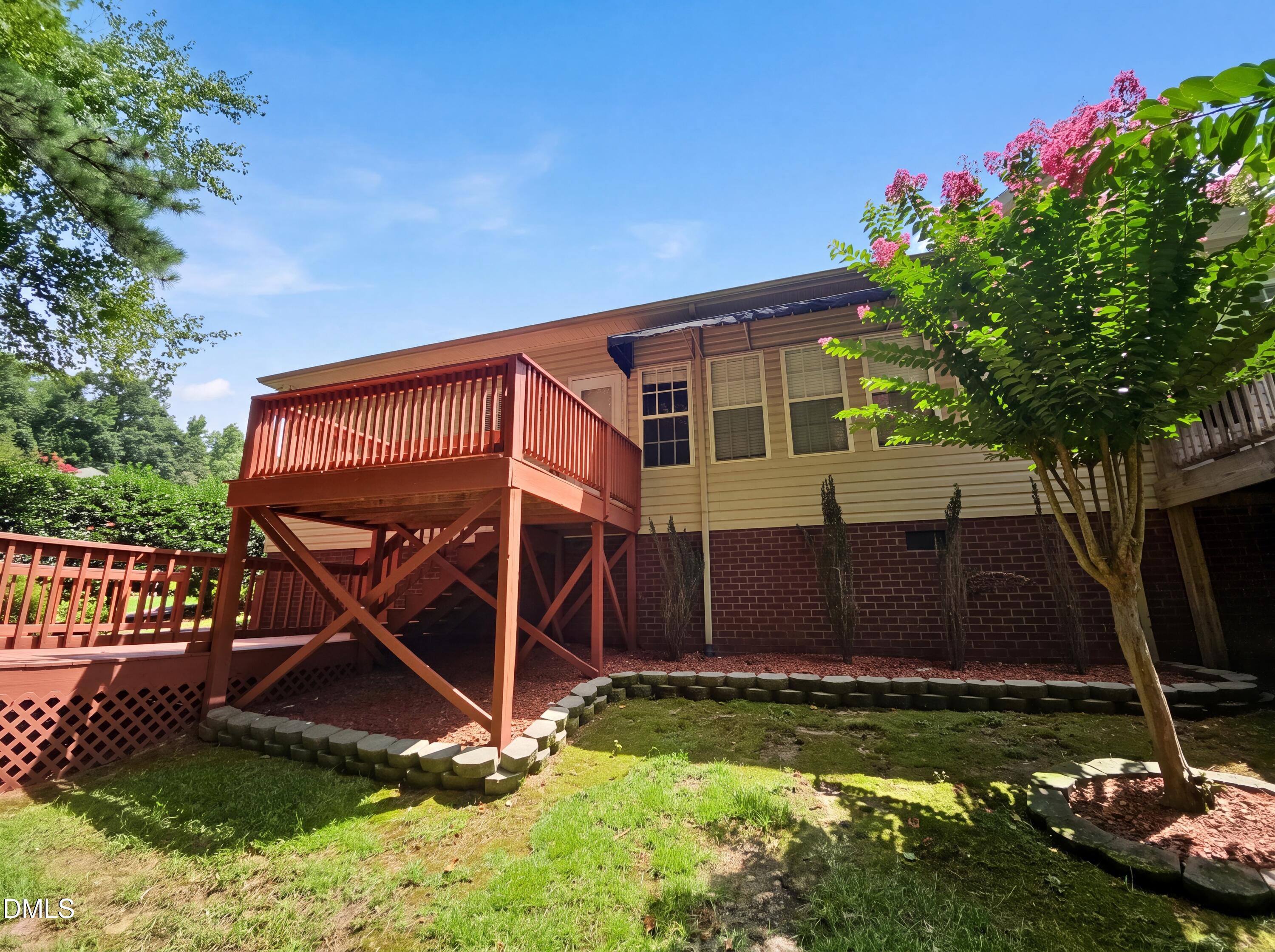 302 Commonsgate Drive Property Photo 24