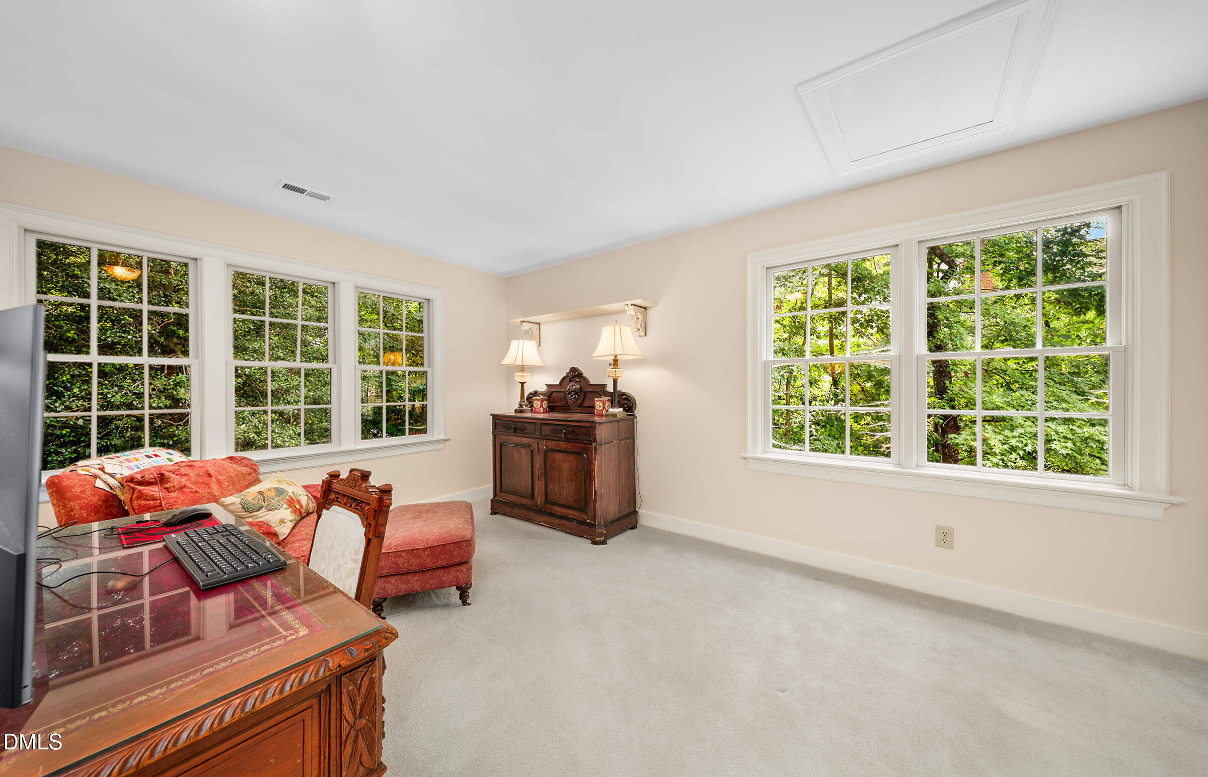 320 Lochside Drive Property Photo 47