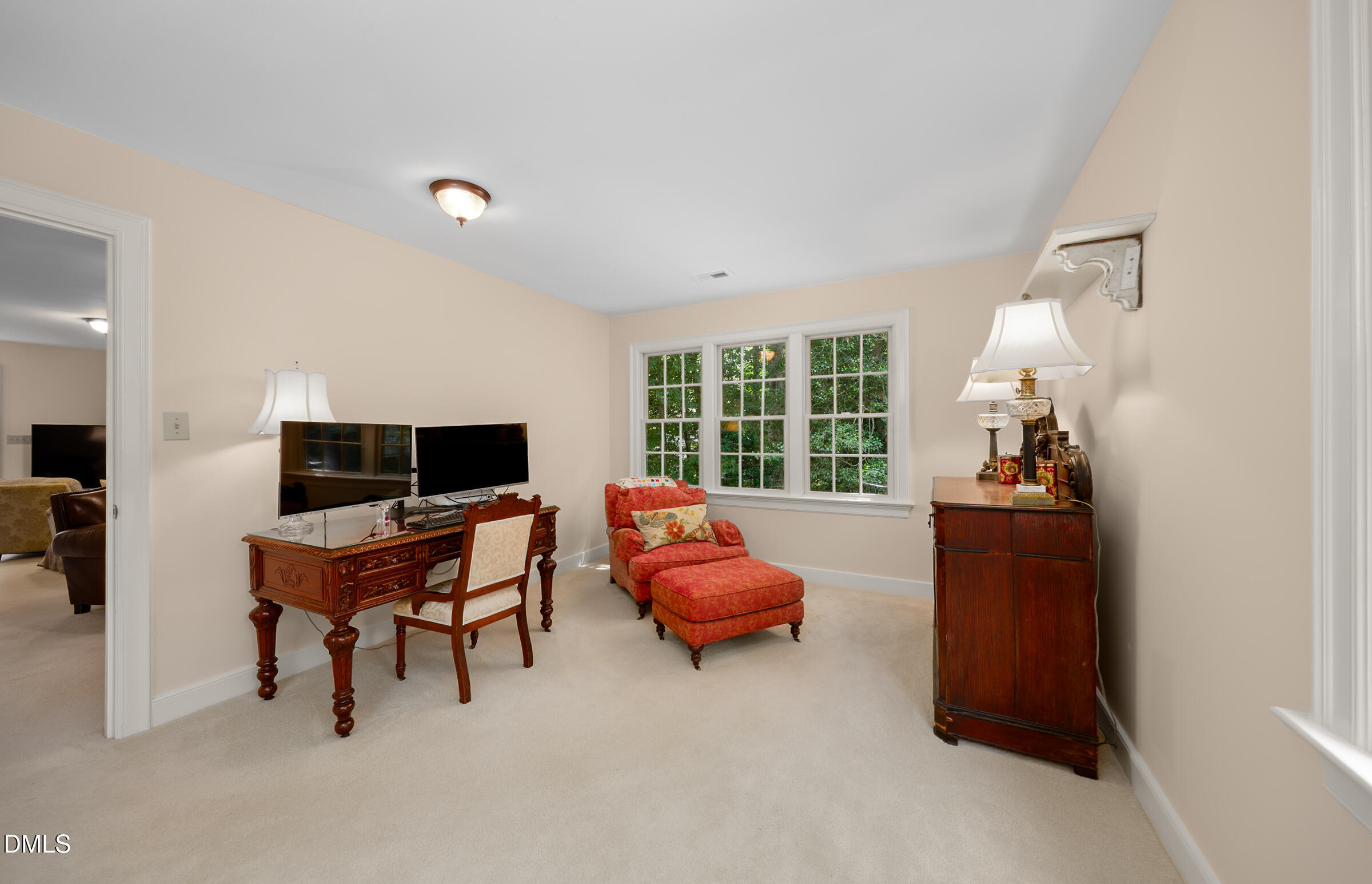 320 Lochside Drive Property Photo 48