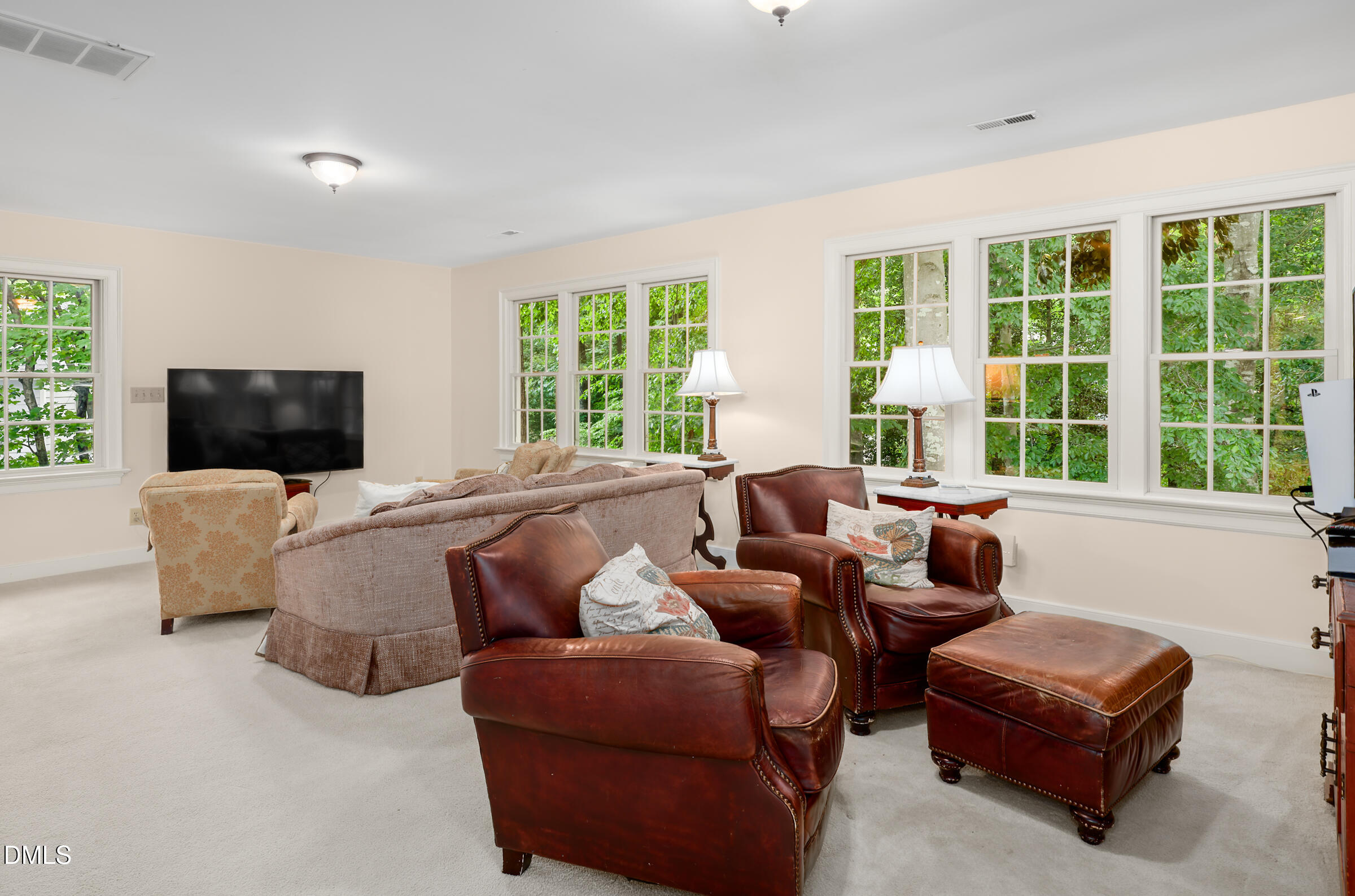320 Lochside Drive Property Photo 49