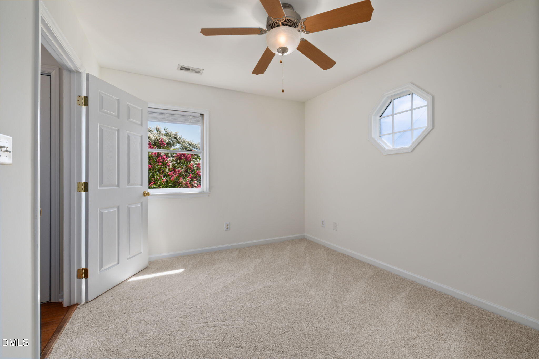 8311 Hempshire Place 204 Property Photo 14