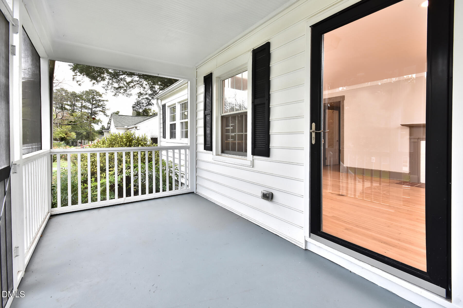 1837 Forest Road Property Photo 4