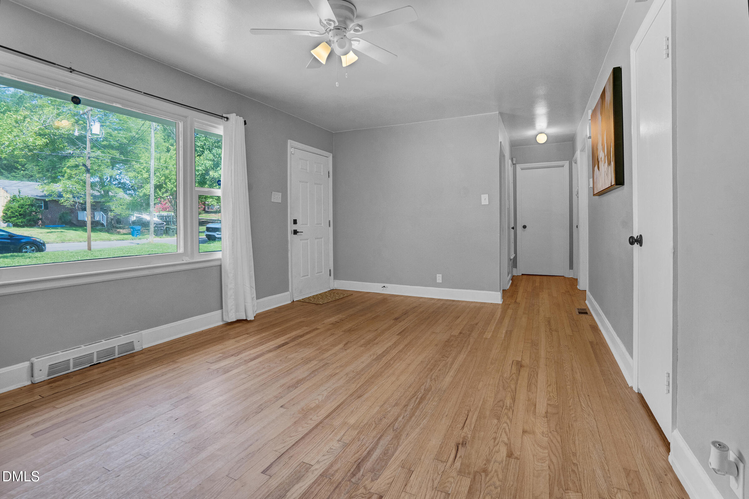 905 S Plum Street Property Photo 6