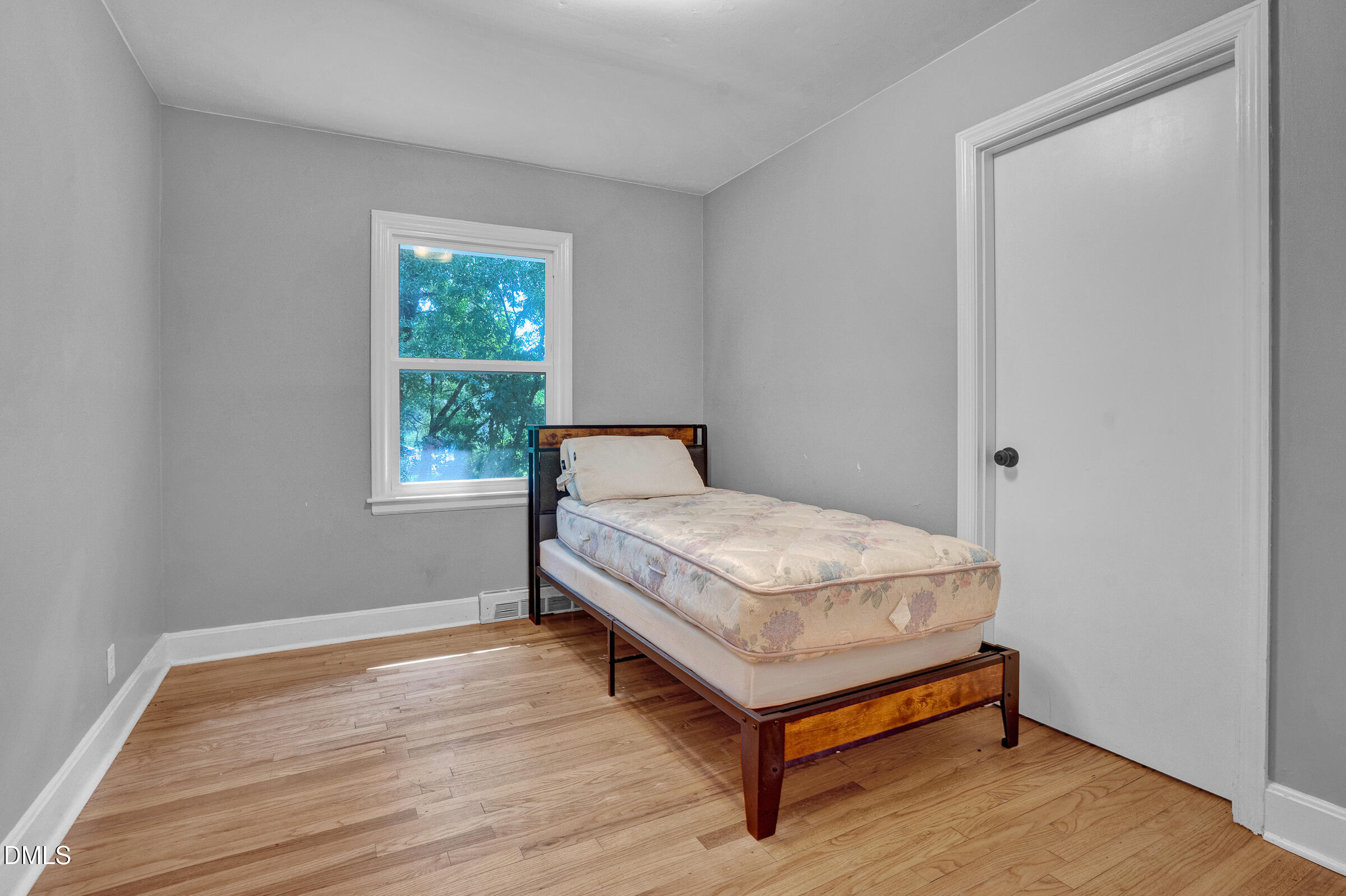 905 S Plum Street Property Photo 8