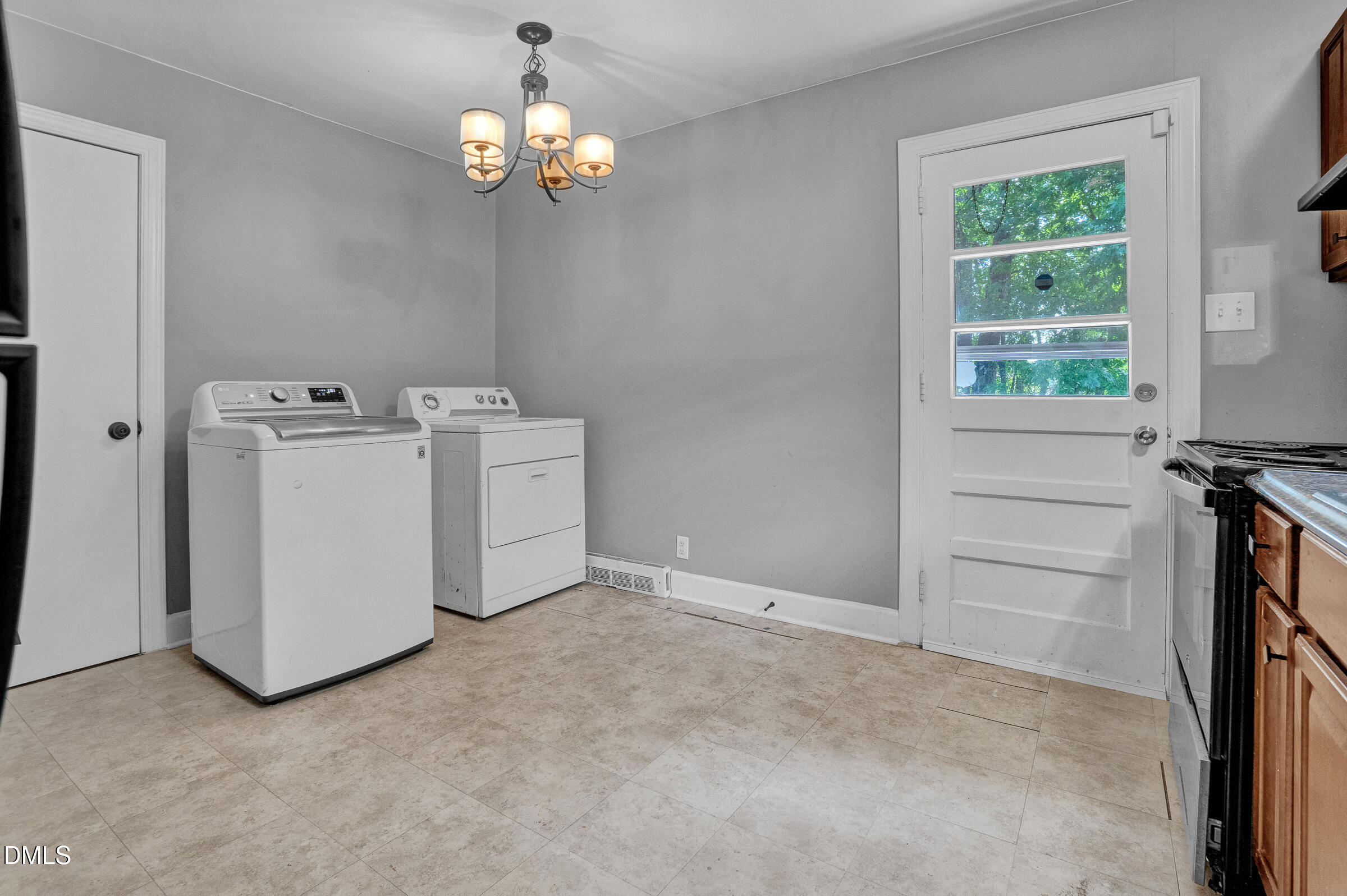 905 S Plum Street Property Photo 15