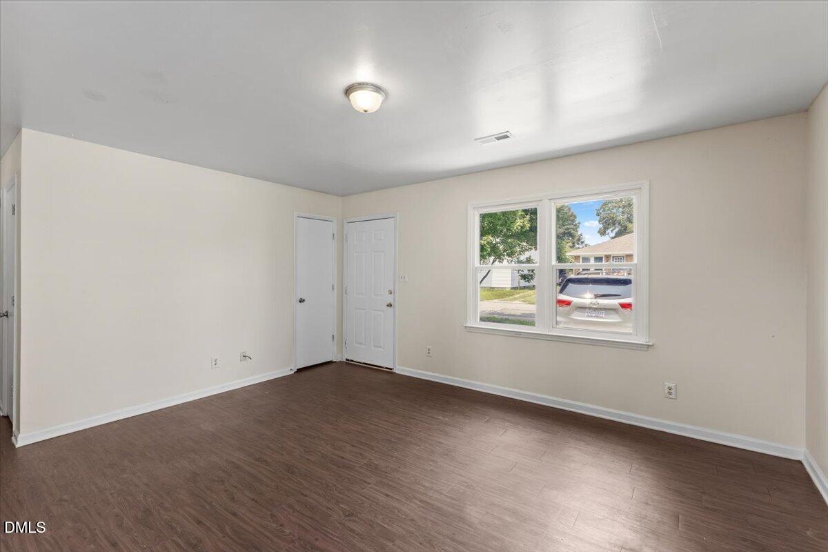 805 E Highland Avenue Property Photo 4
